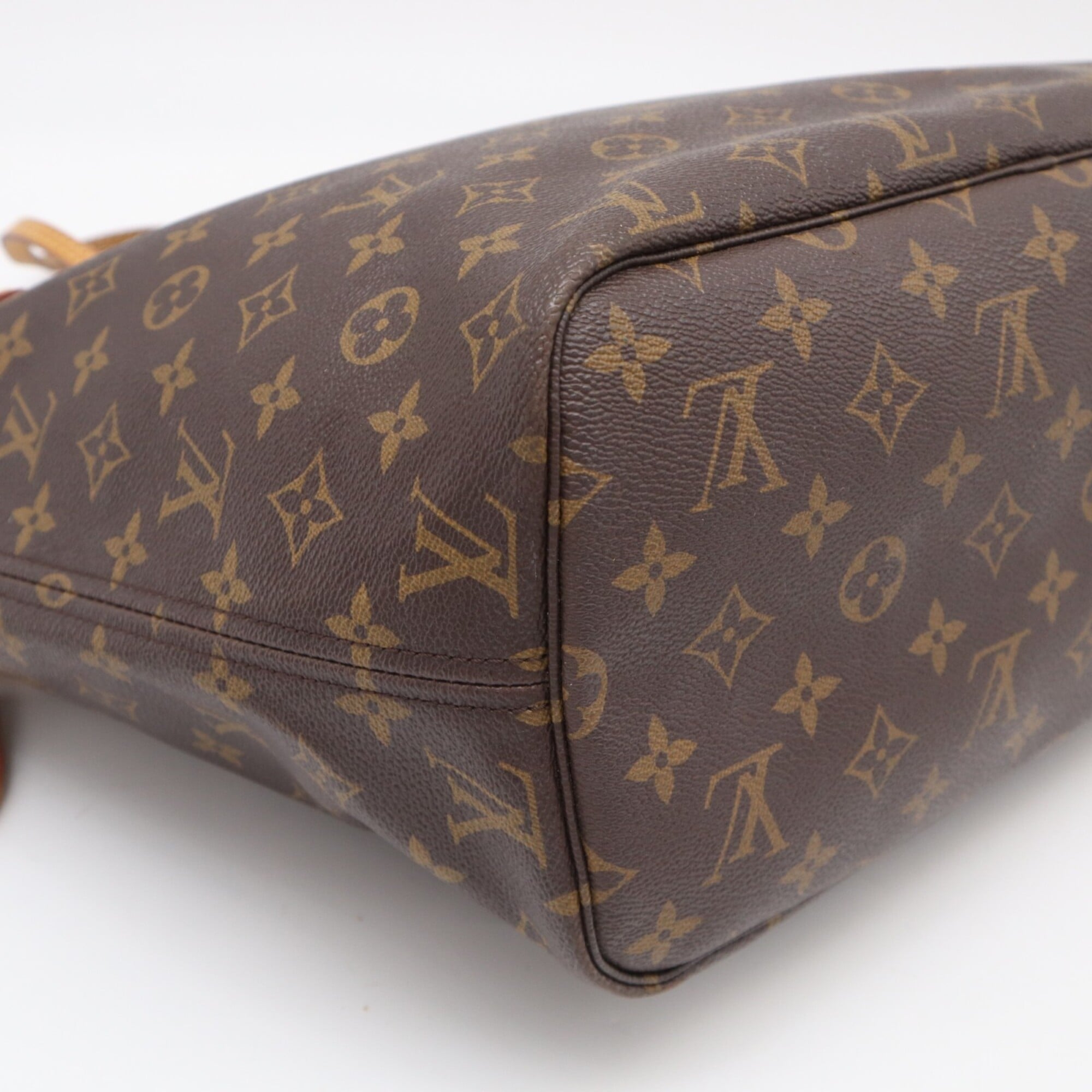 Louis Vuitton Beige Brown Monogram Coated Canvas Leather Handbag Pouch (Pre-Owned)