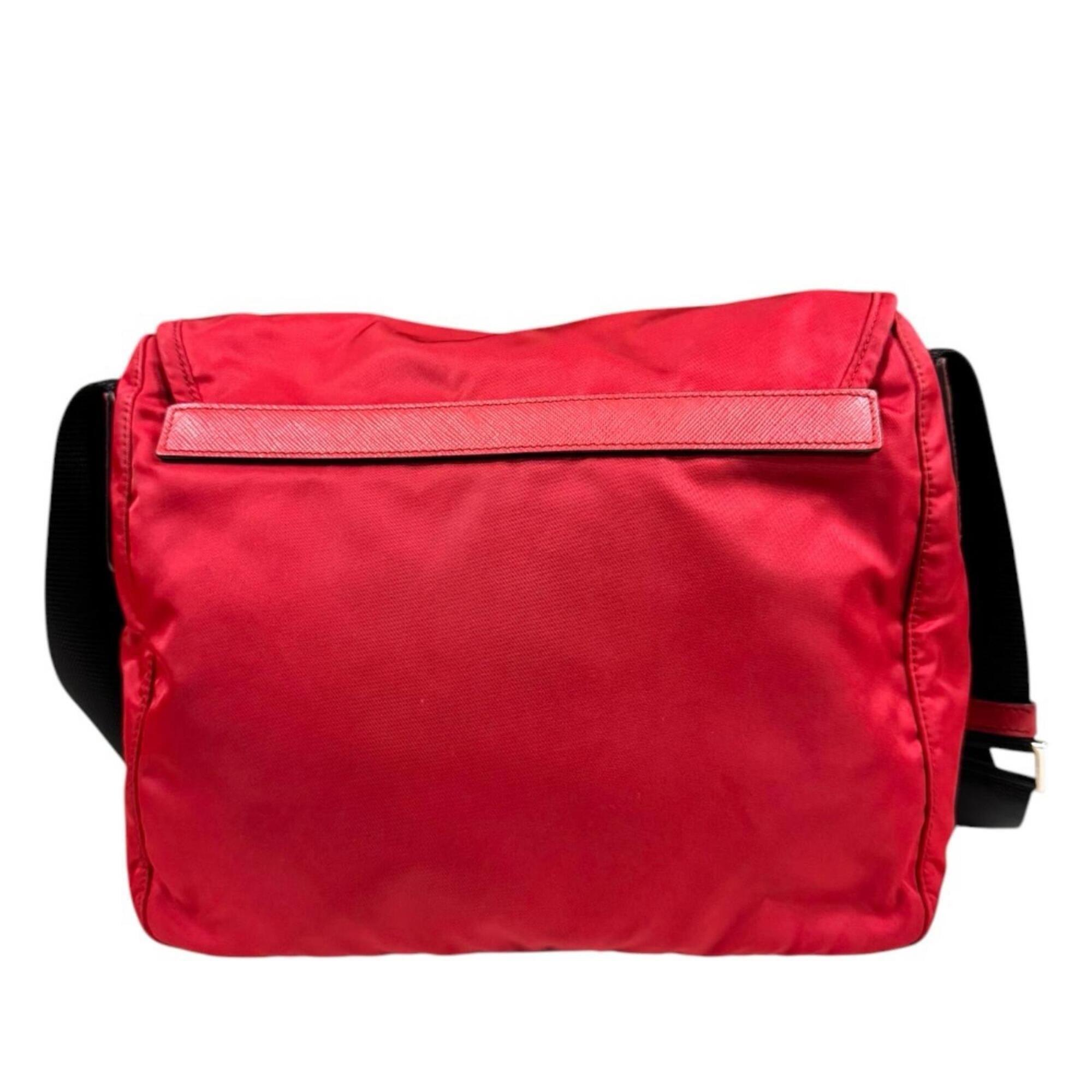 Prada Red Color Nylon Shoulder Bag (Pre-Owned)