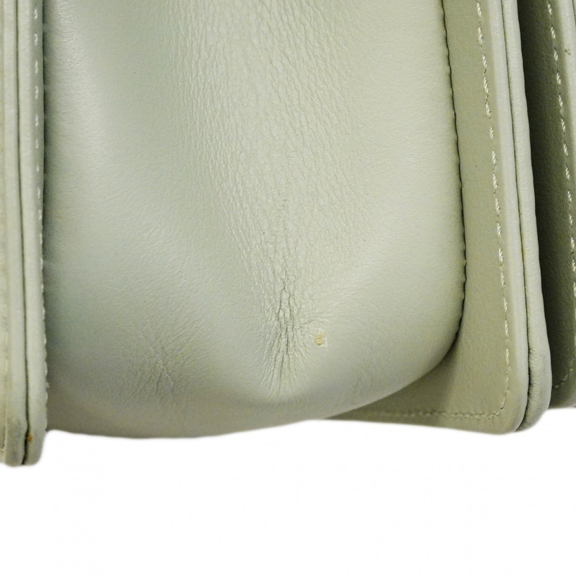 Chanel Light Green Leather Shoulder Bag (Pre-Owned)