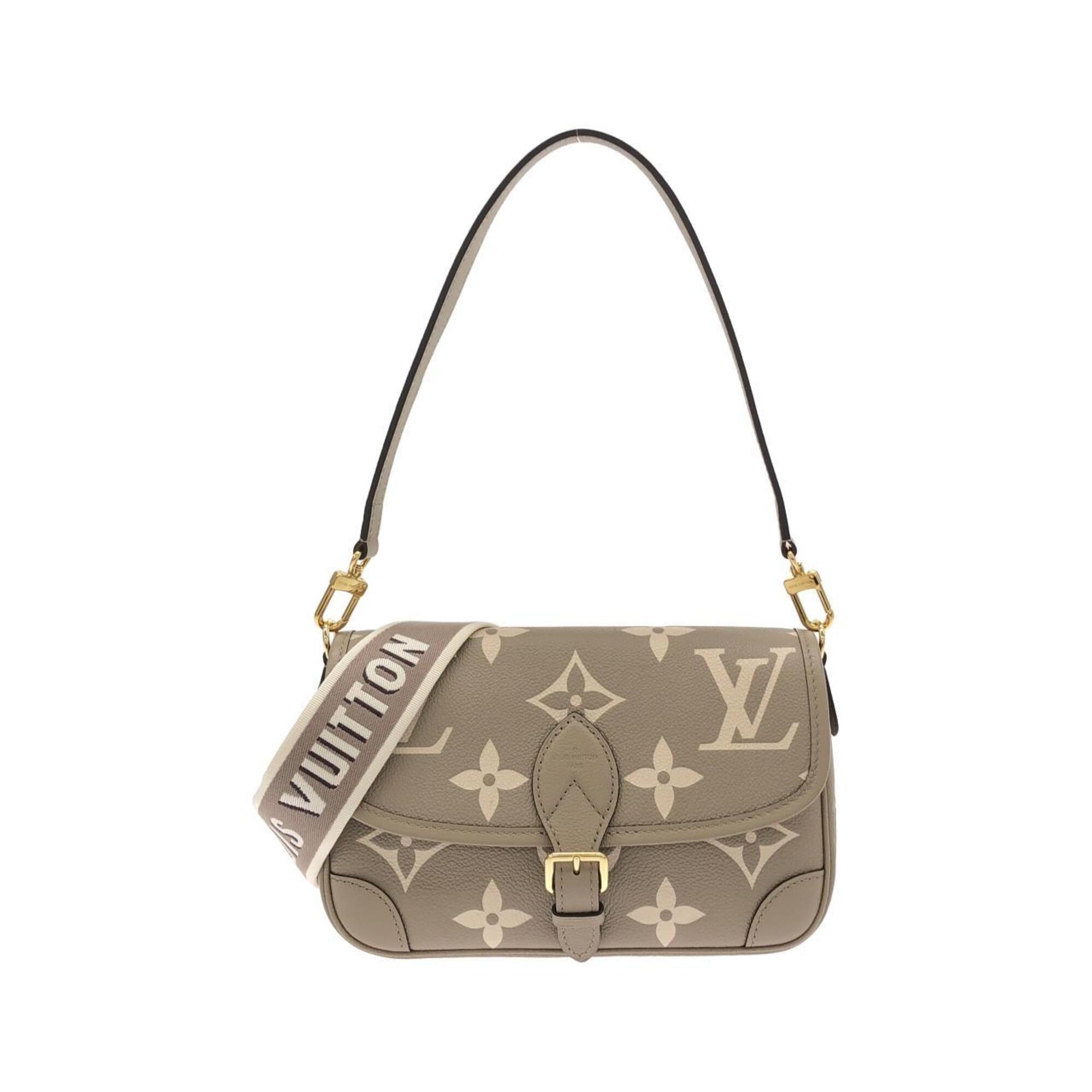 Louis Vuitton Cream Tourterelle Leather Shoulder Bag (Pre-Owned)
