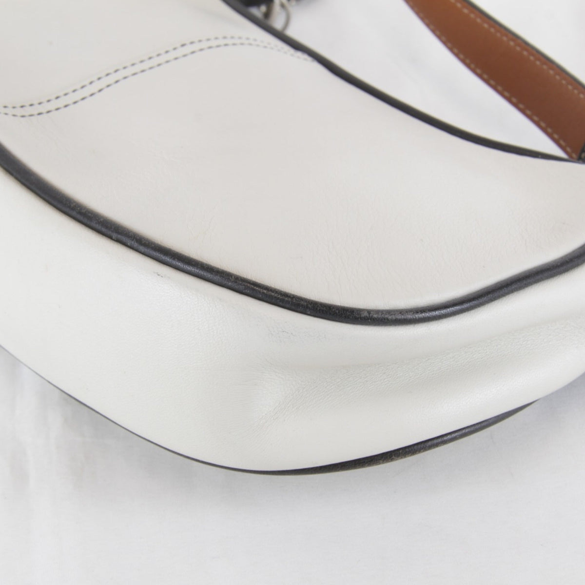 Coach White Leather Shoulder Bag (Pre-Owned)