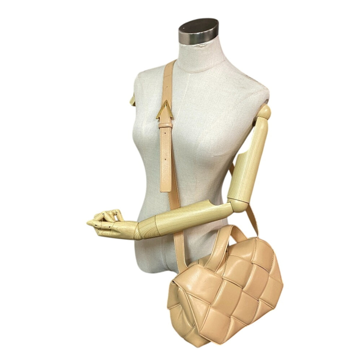 Bottega Veneta Beige Leather Shoulder Bag (Pre-Owned)