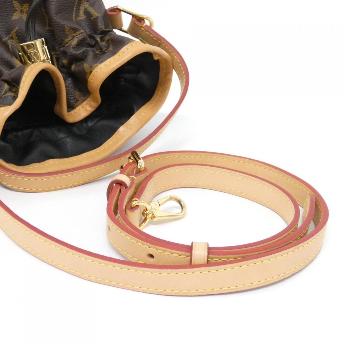 Louis Vuitton Marron Coated Canvas Handbag (Pre-Owned)