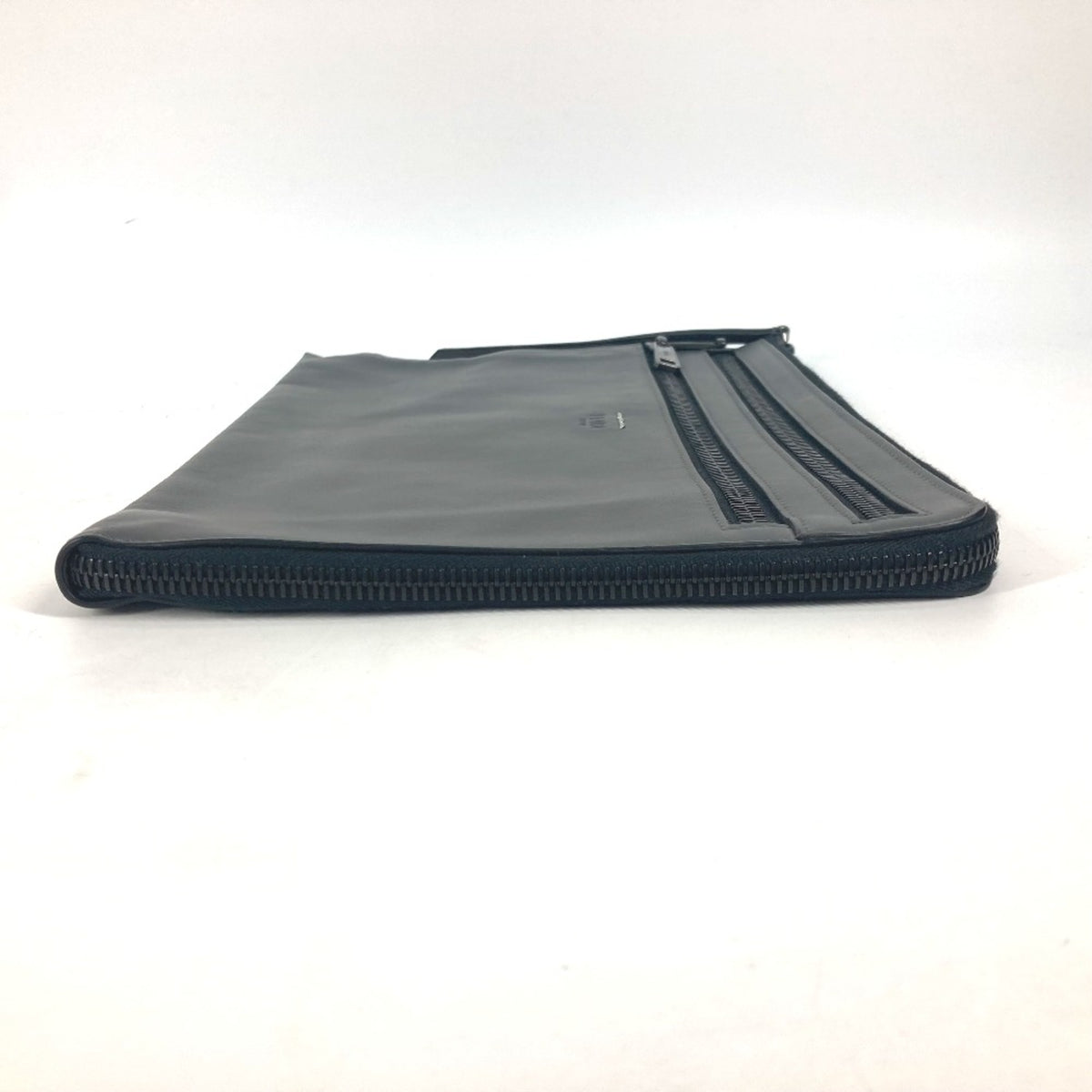 Fendi Gray Leather Clutch Bag (Pre-Owned)