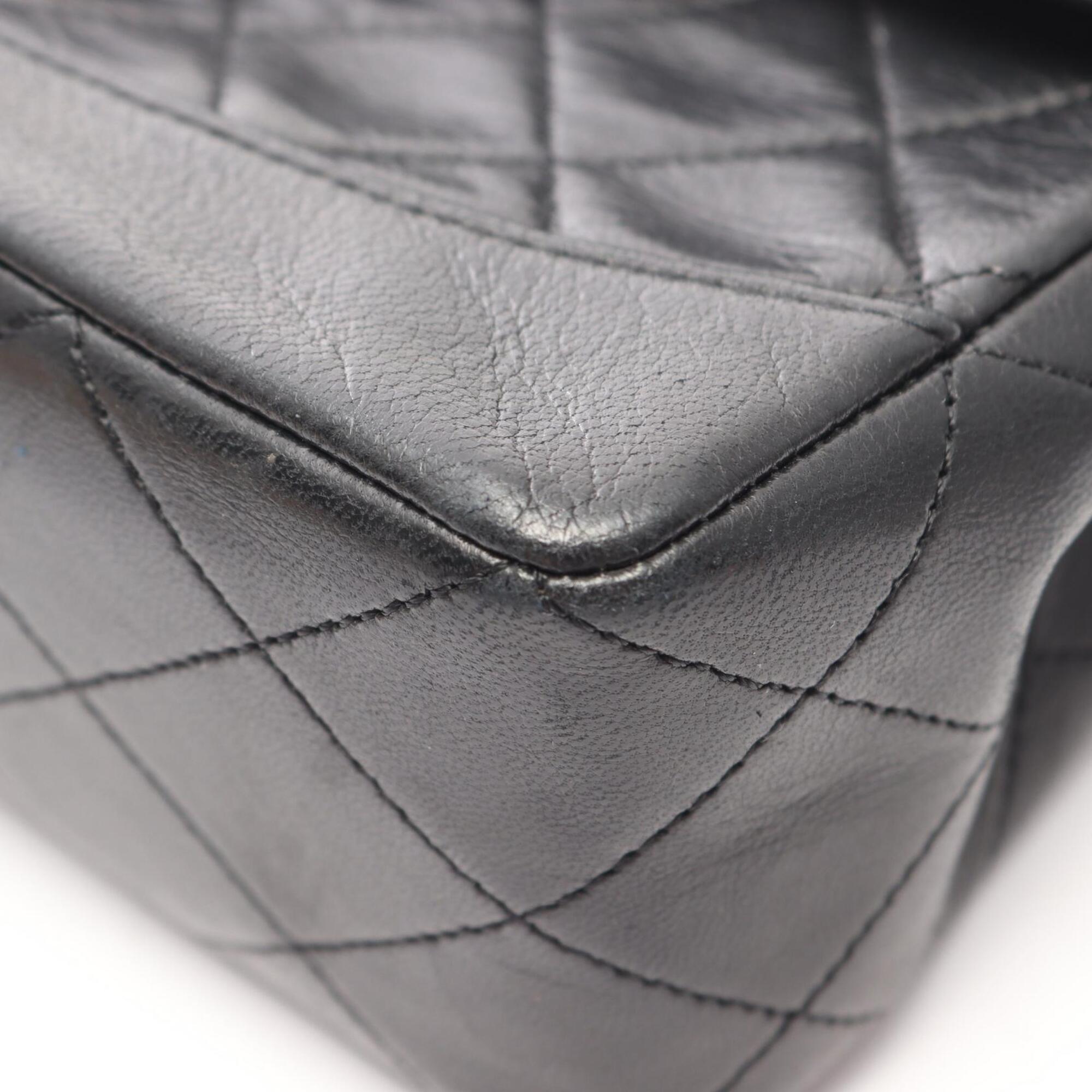 Chanel Black Leather Handbag Shoulder Bag (Pre-Owned)