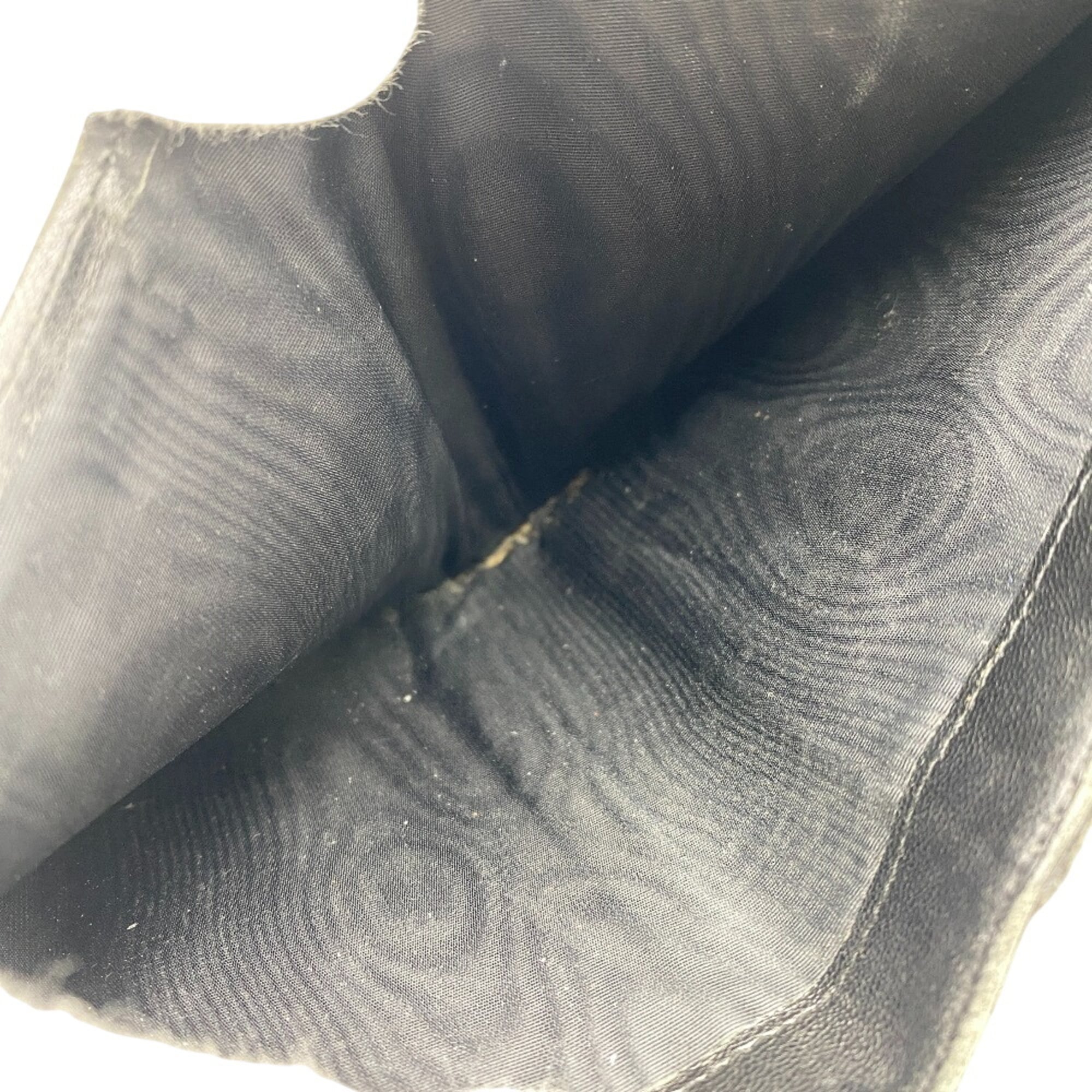 Chanel Black Leather Wallet (Bi-Fold) (Pre-Owned)