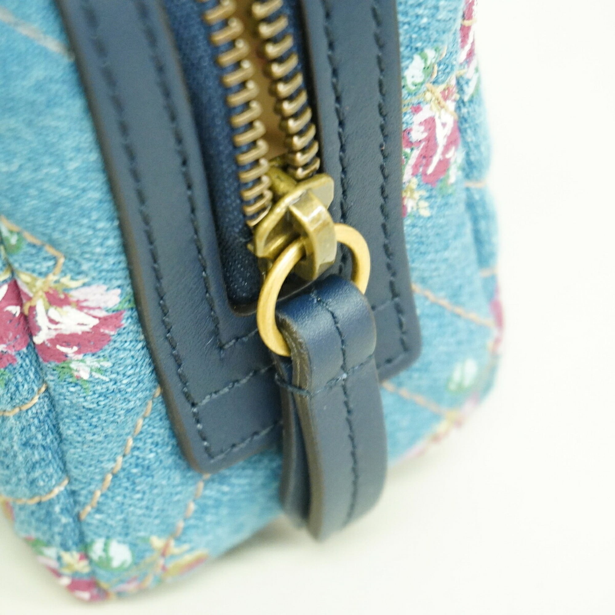 Gucci Navy Denim Pouch (Pre-Owned)