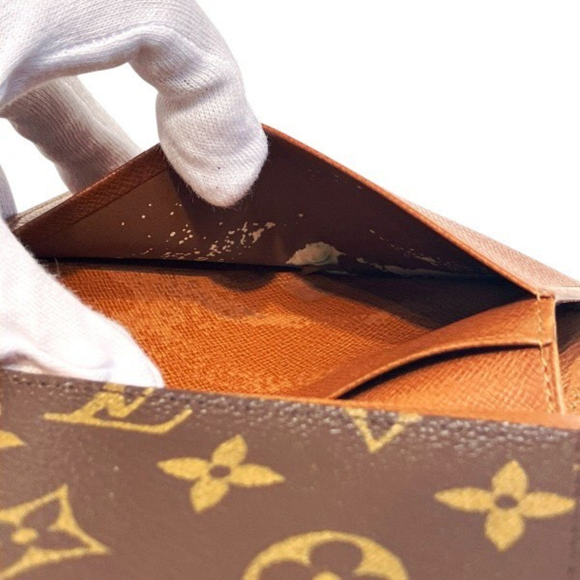 Louis Vuitton Monogram Brown Monogram Wallet (Bi-Fold) (Pre-Owned)