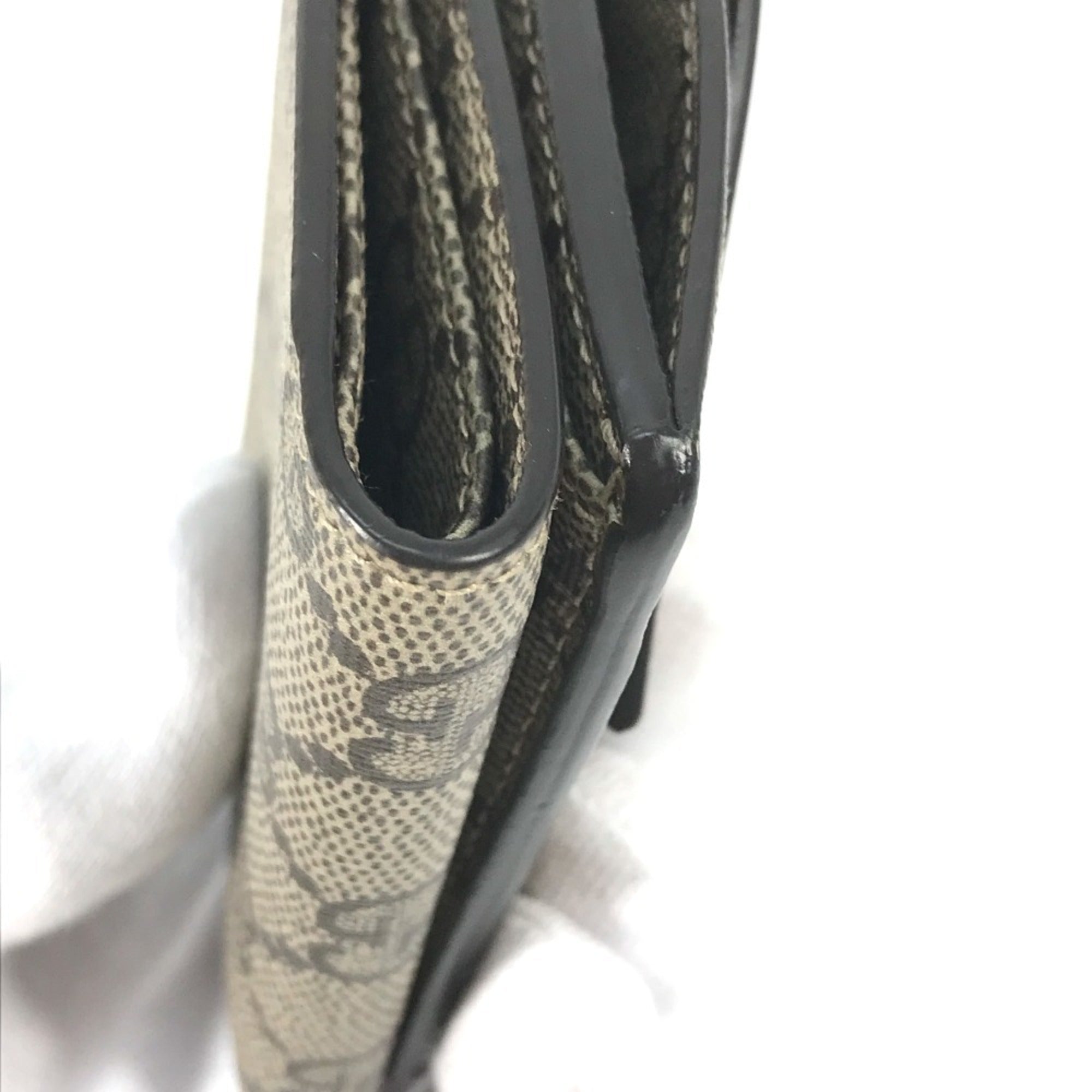 Gucci Beige White Gg Supreme Wallet (Tri-Fold) (Pre-Owned)