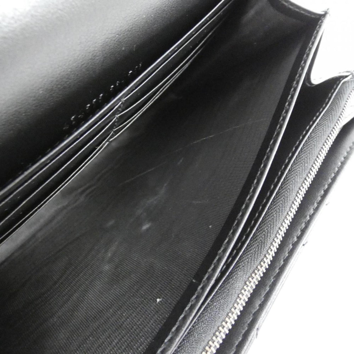 Gucci Gg Marmont Black Quilting Shoulder Bag (Pre-Owned)