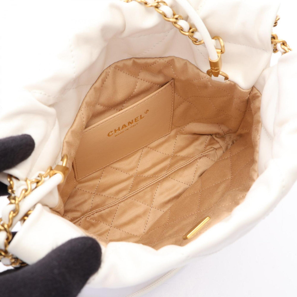 Chanel White Leather Handbag Shoulder Bag (Pre-Owned)