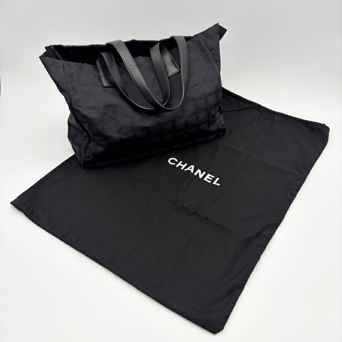 Chanel Black Nylon Jacquard Leather Tote Bag (Pre-Owned)