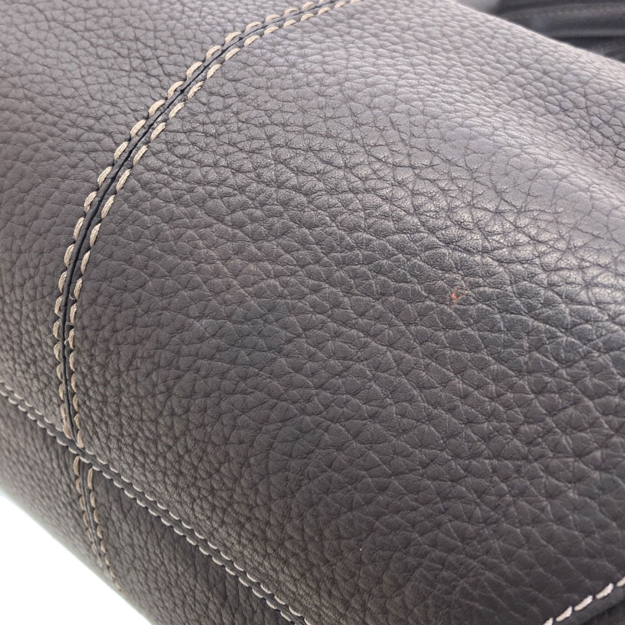 Tod's Black Leather Handbag (Pre-Owned)