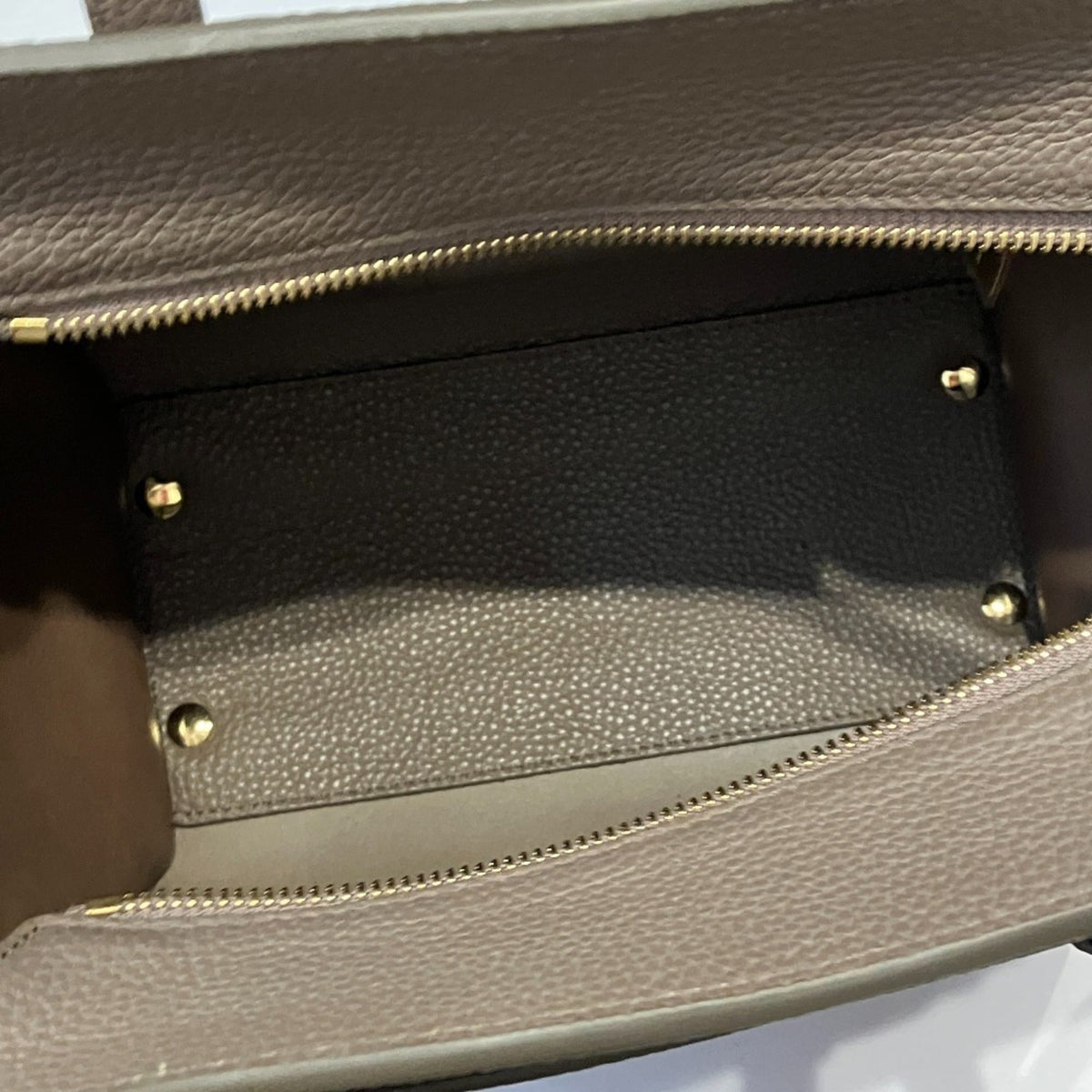 Salvatore Ferragamo Grayish Tote Bag (Pre-Owned)