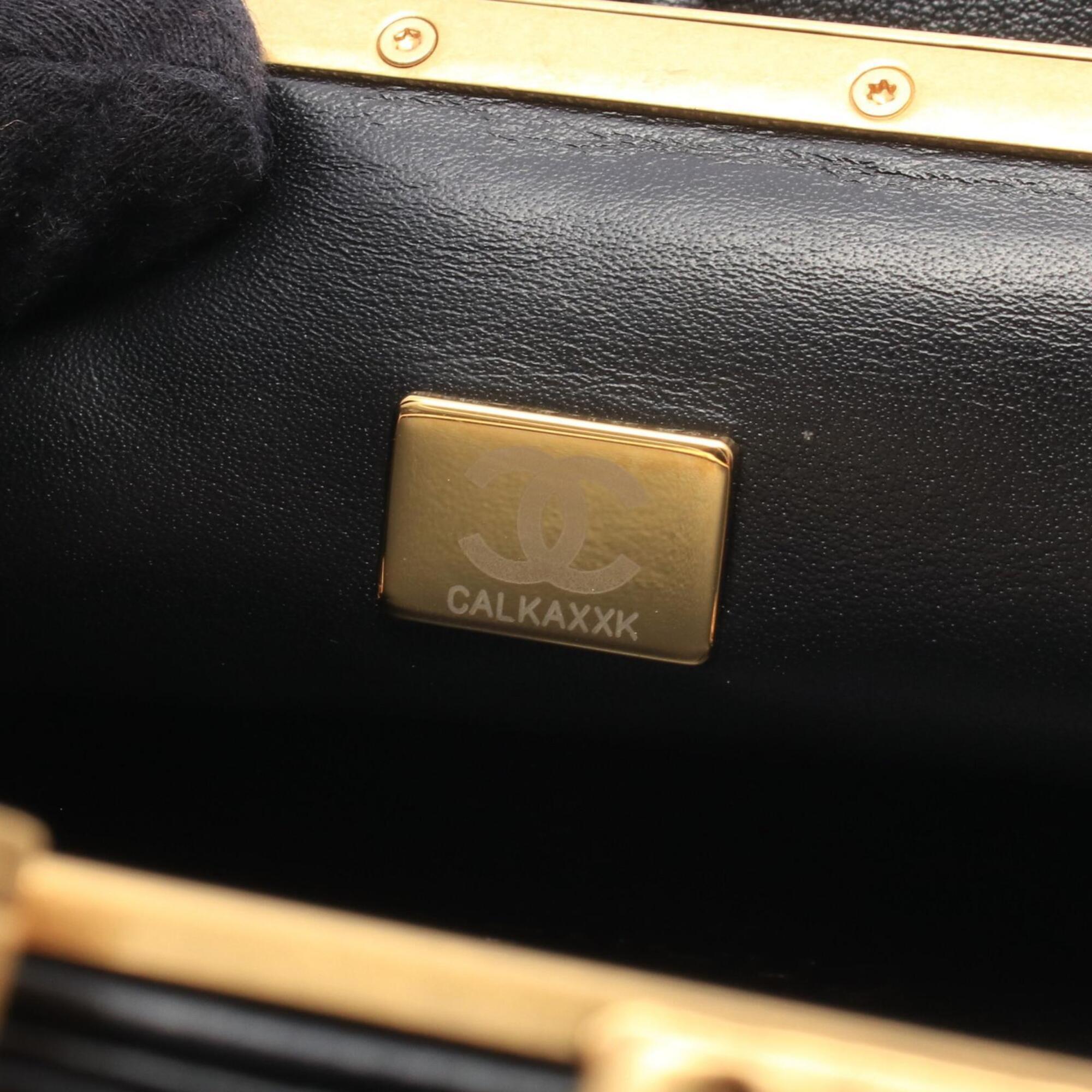 Chanel Black Leather Handbag Shoulder Bag (Pre-Owned)