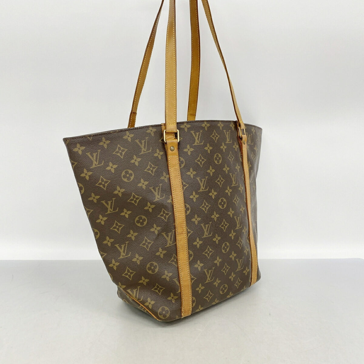 Louis Vuitton Brown Shoulder Bag (Pre-Owned)