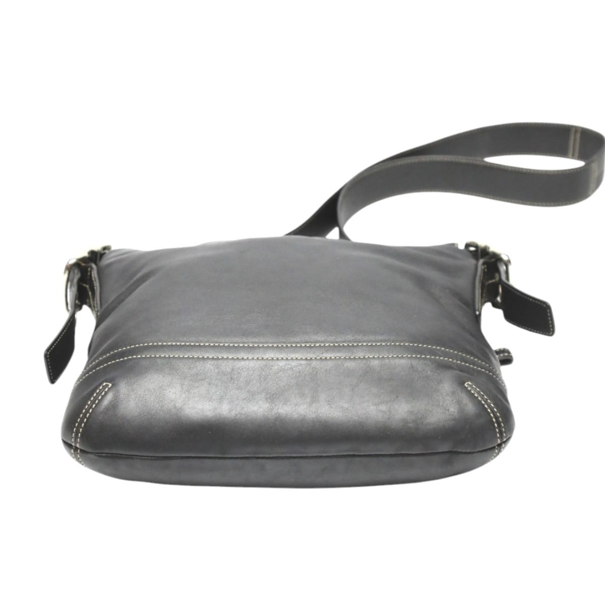 Coach Black Leather Shoulder Bag (Pre-Owned)