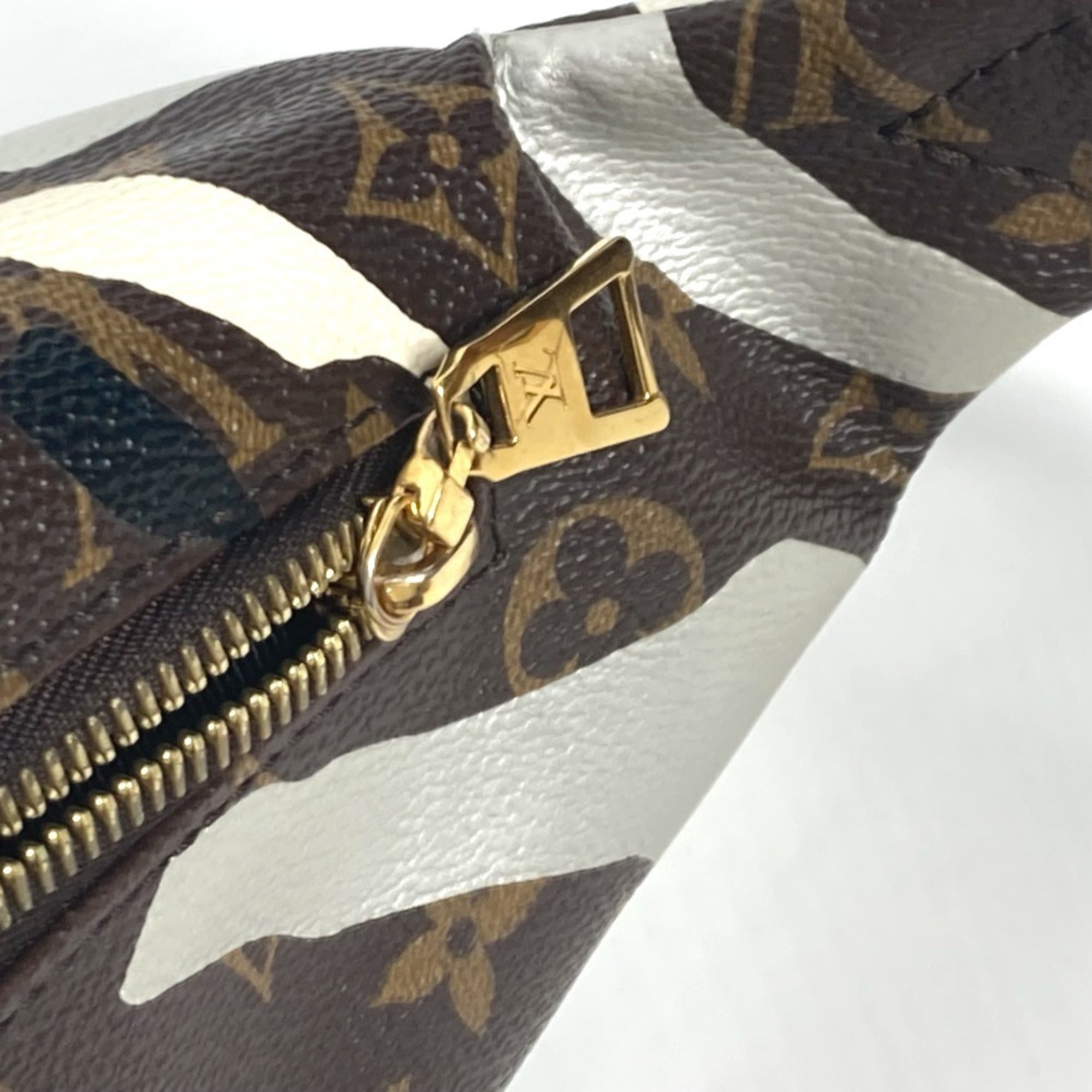 Louis Vuitton Blue Brown White Monogram Sling Bag (Pre-Owned)