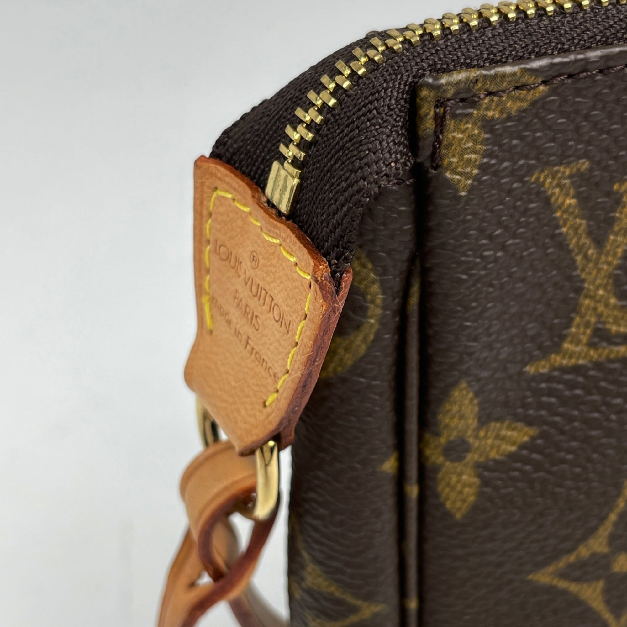 Louis Vuitton Brown Monogram Monogram Pochette Pouch (Pre-Owned)