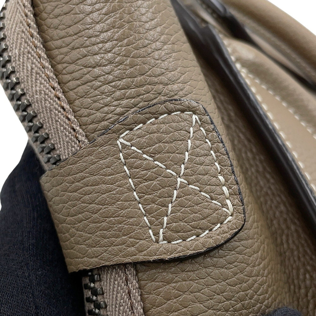 Celine Grayish Leather Handbag (Pre-Owned)