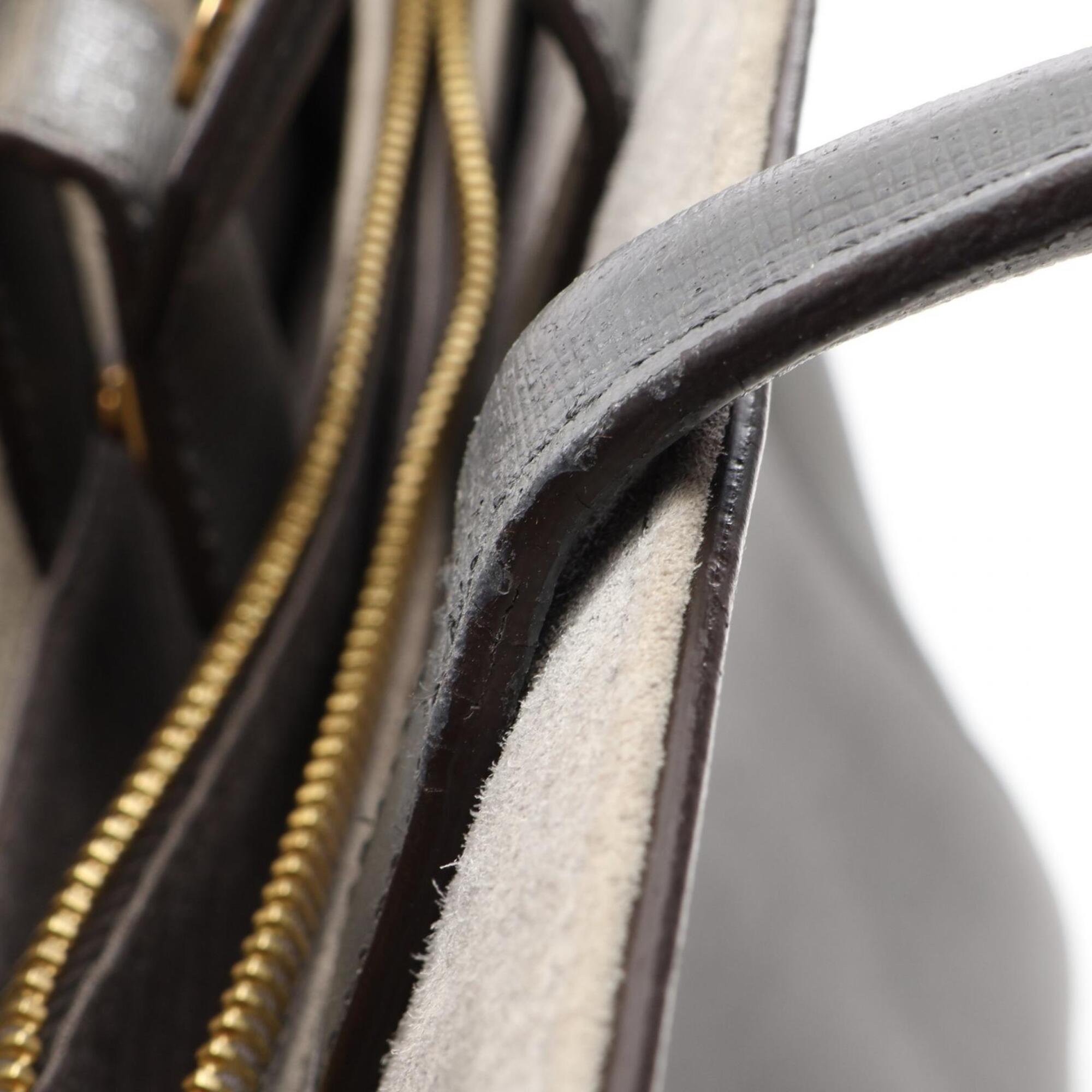 Fendi Gray Leather Handbag (Pre-Owned)