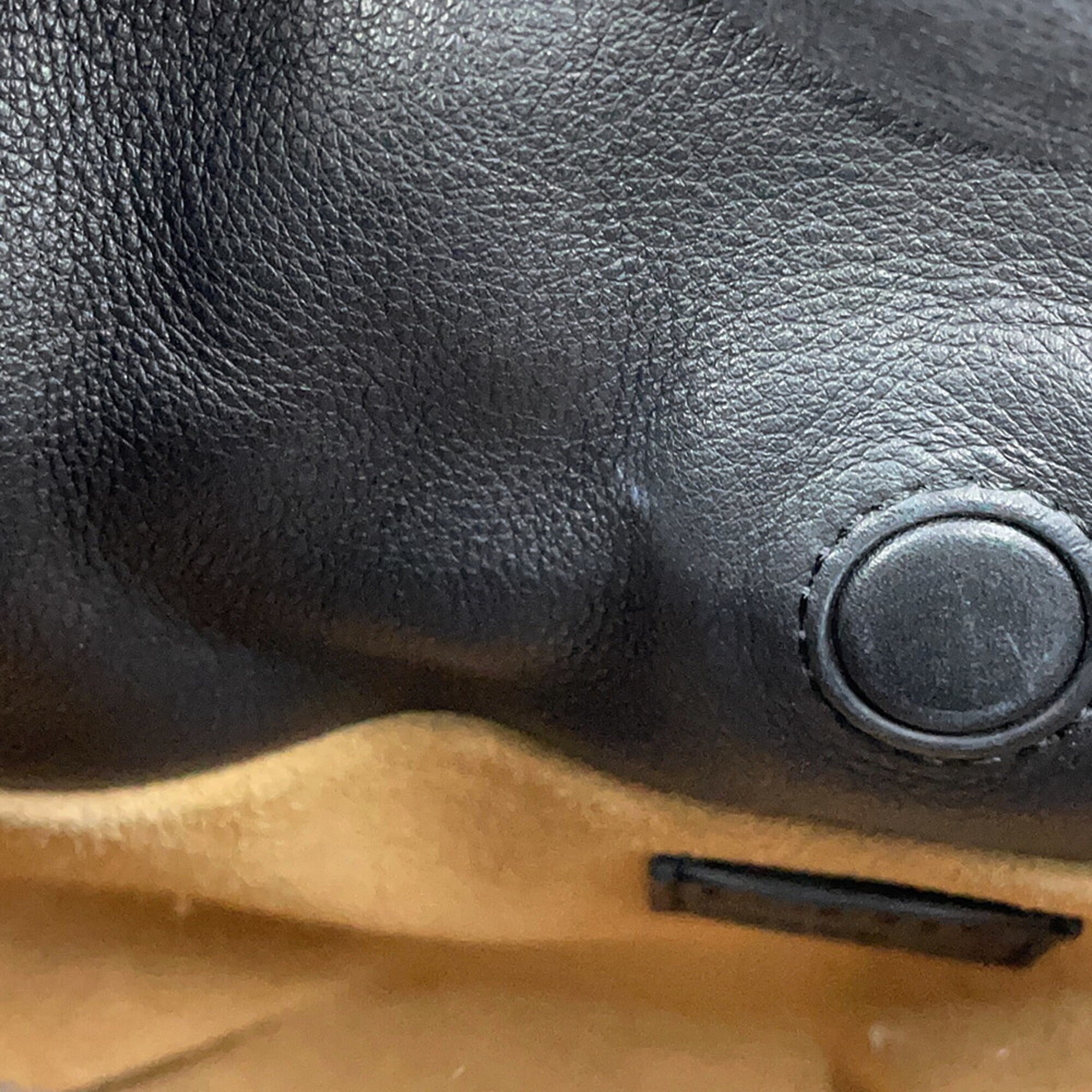 Loewe Flamenco Black Leather Shoulder Bag (Pre-Owned)