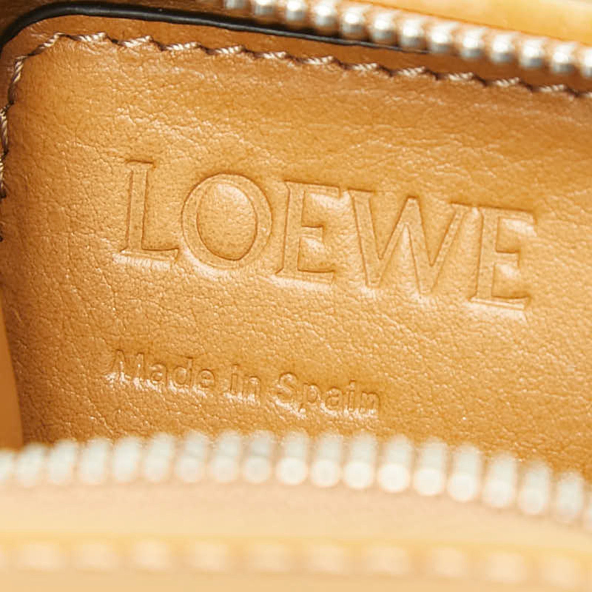 Loewe Brown Rubber Leather Coin Purse/Coin Case (Pre-Owned)
