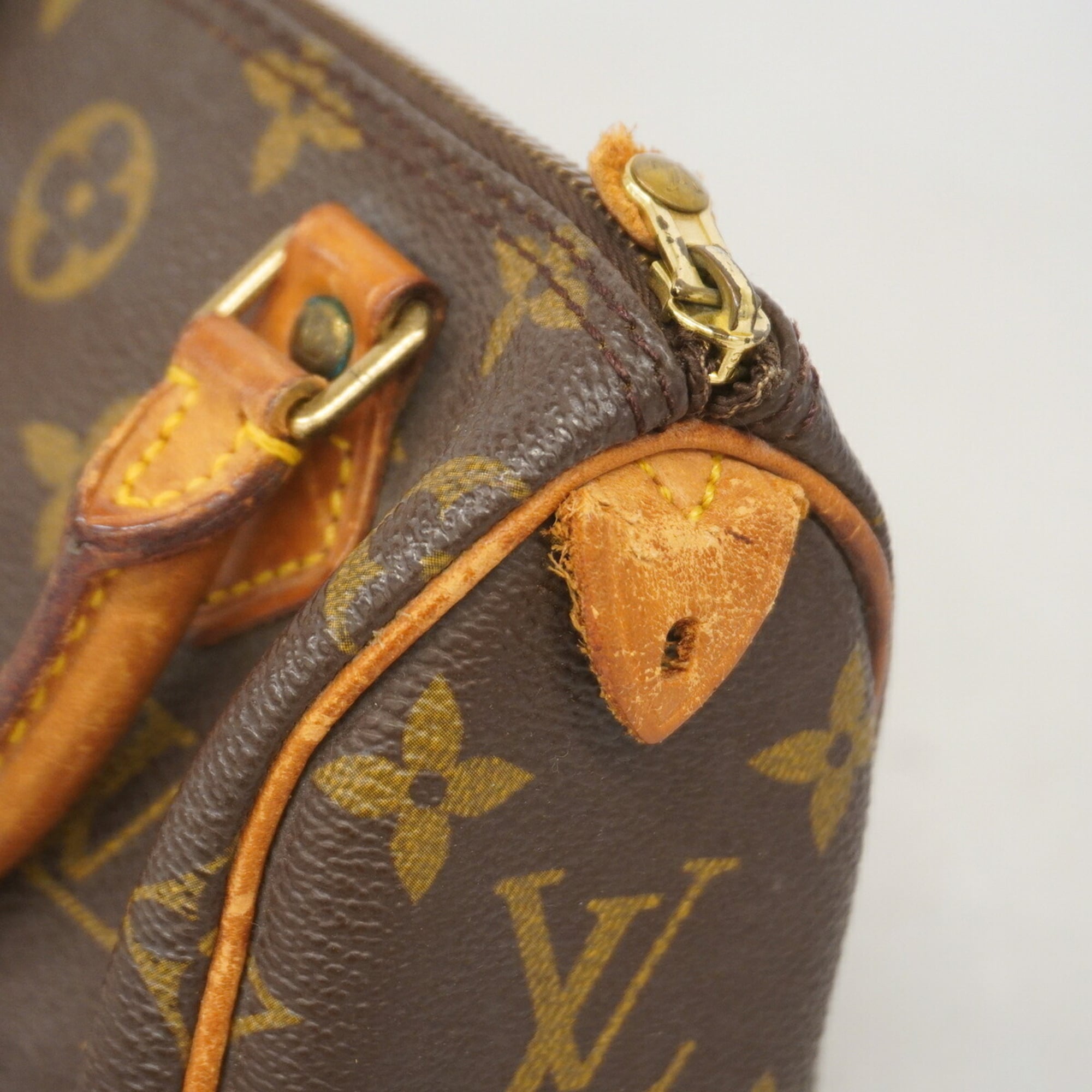 Louis Vuitton Brown Handbag (Pre-Owned)
