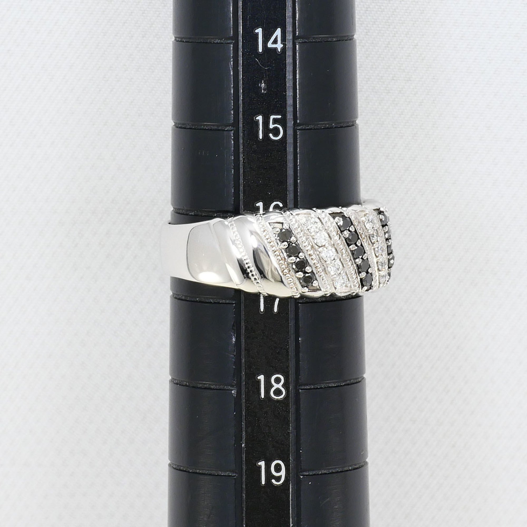 Unbranded Black White Gold Band Ring (Pre-Owned)