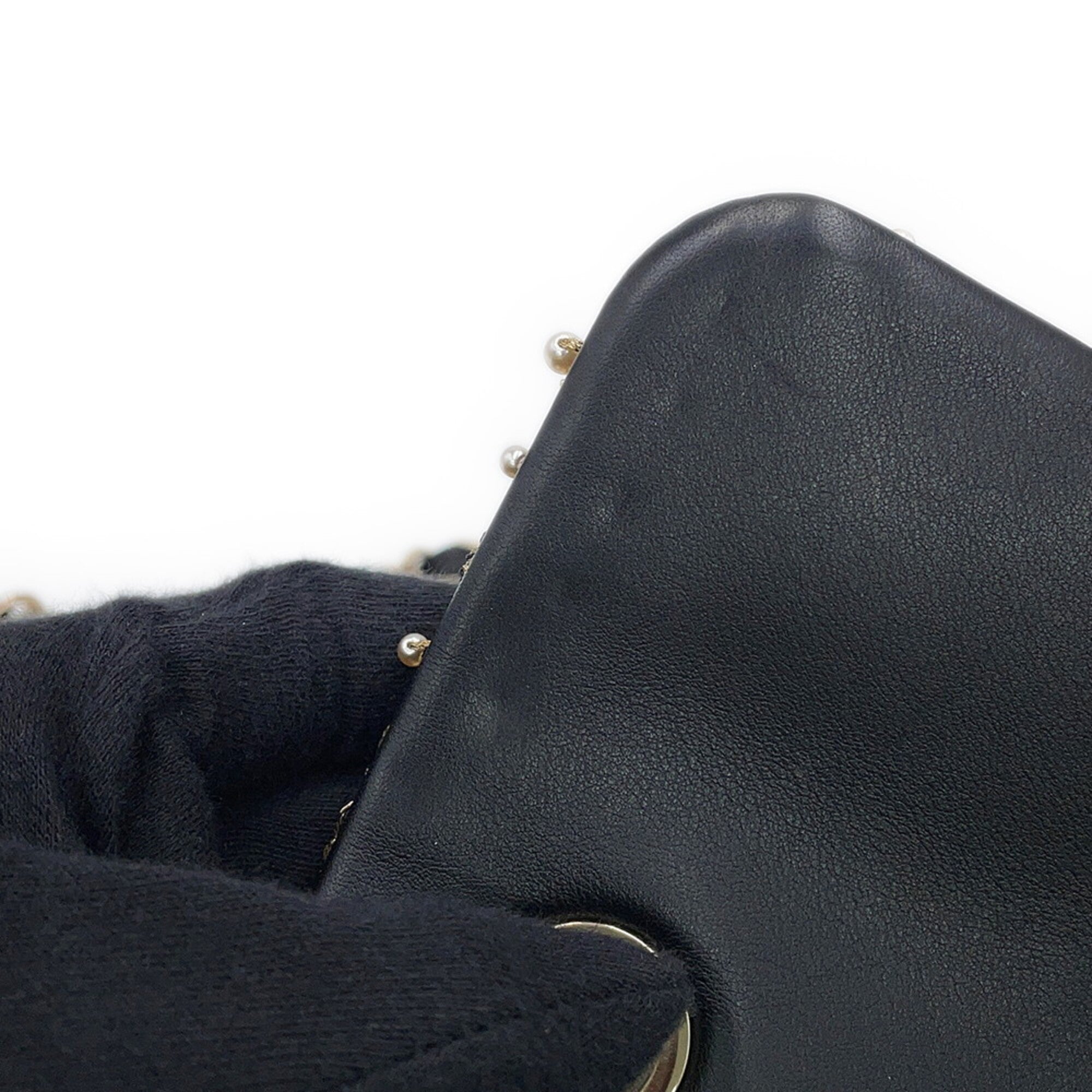 Chanel Matelasse Black Leather Handbag Shoulder Bag (Pre-Owned)