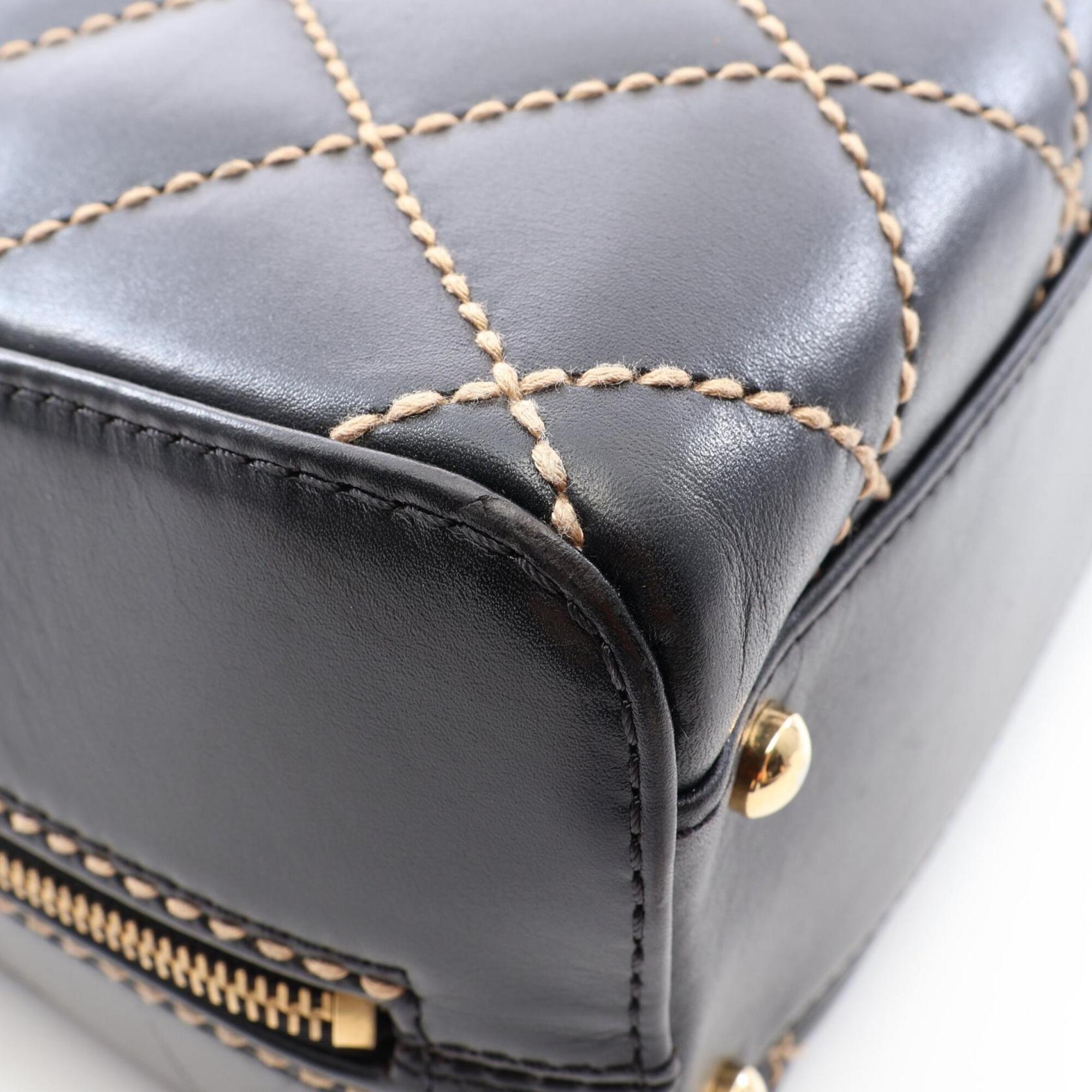 Chanel Black Leather Handbag (Pre-Owned)