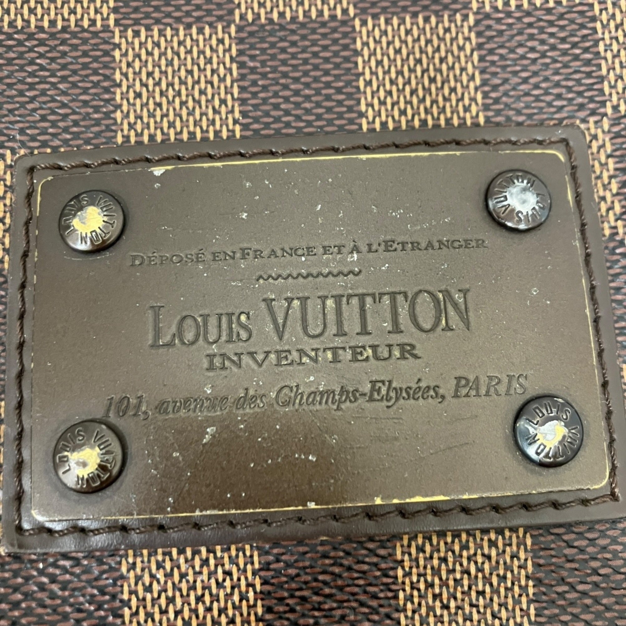 Louis Vuitton Brown Shoulder Bag (Pre-Owned)