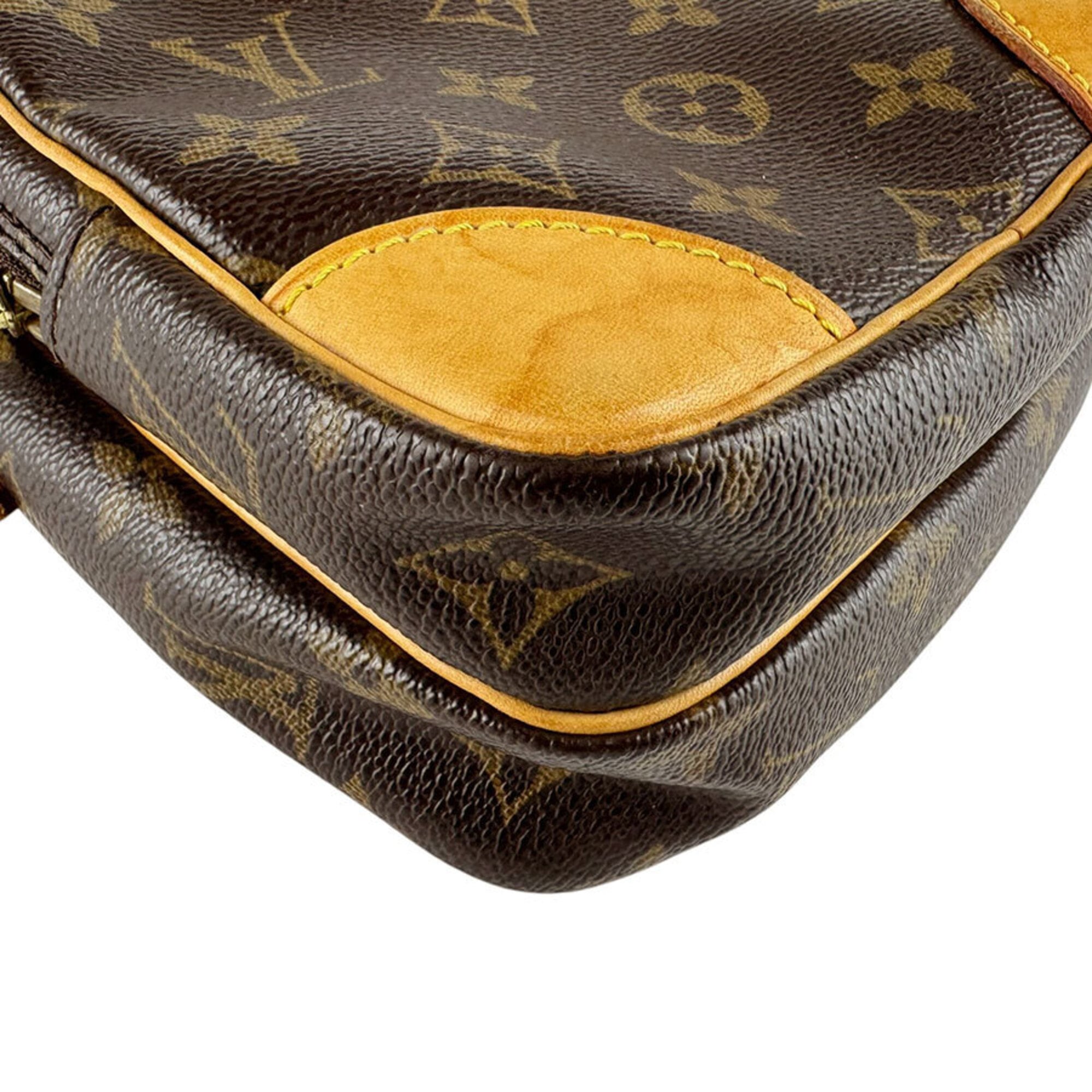 Louis Vuitton Brown Monogram Shoulder Bag (Pre-Owned)