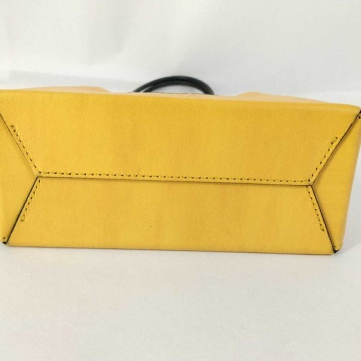 Fendi Yellow Leather Handbag (Pre-Owned)
