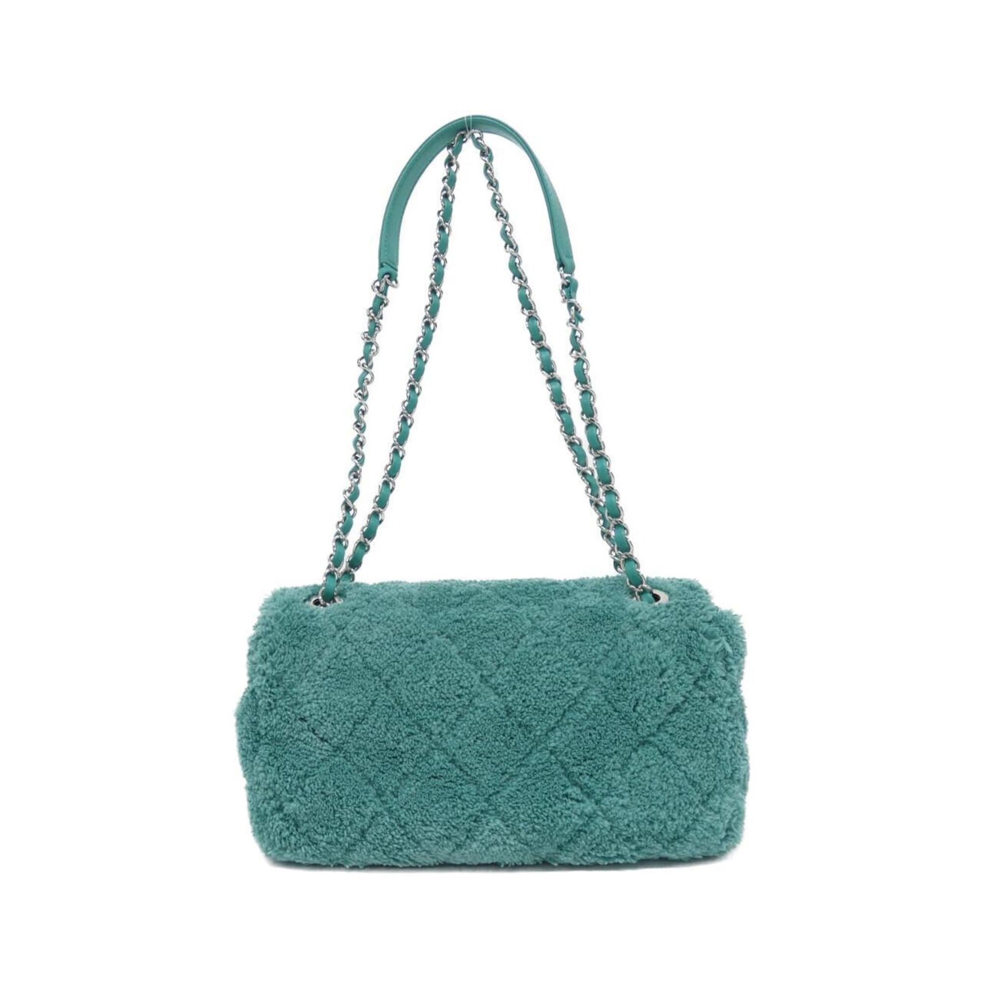 Chanel Green Shoulder Bag (Pre-Owned)