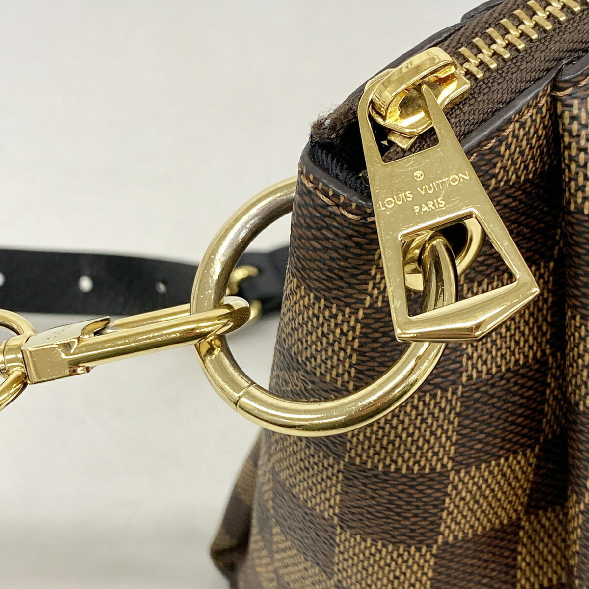 Louis Vuitton Ebene Handbag (Pre-Owned)