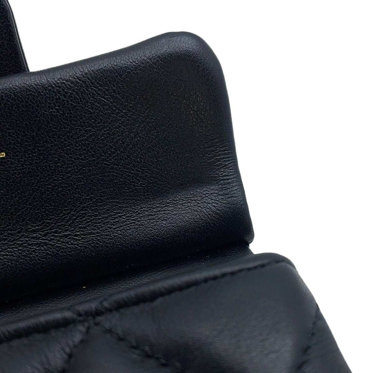 Chanel Matelasse Black Leather Handbag Shoulder Bag (Pre-Owned)
