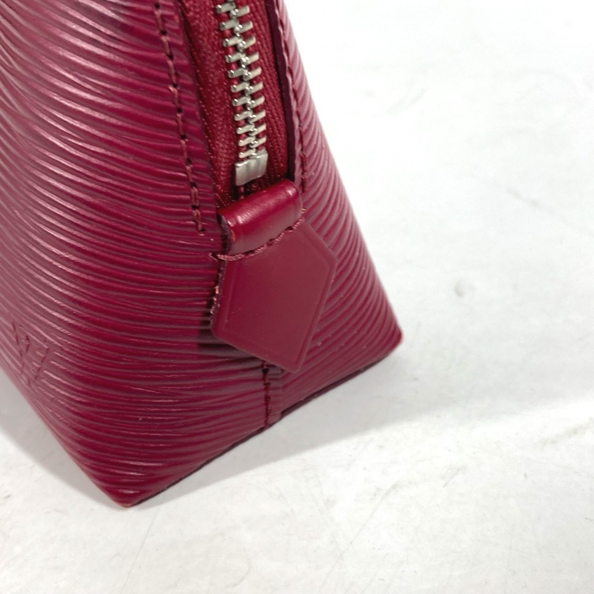 Louis Vuitton Fuchsia Pink Pink Epi Leather Pochette Pouch (Pre-Owned)