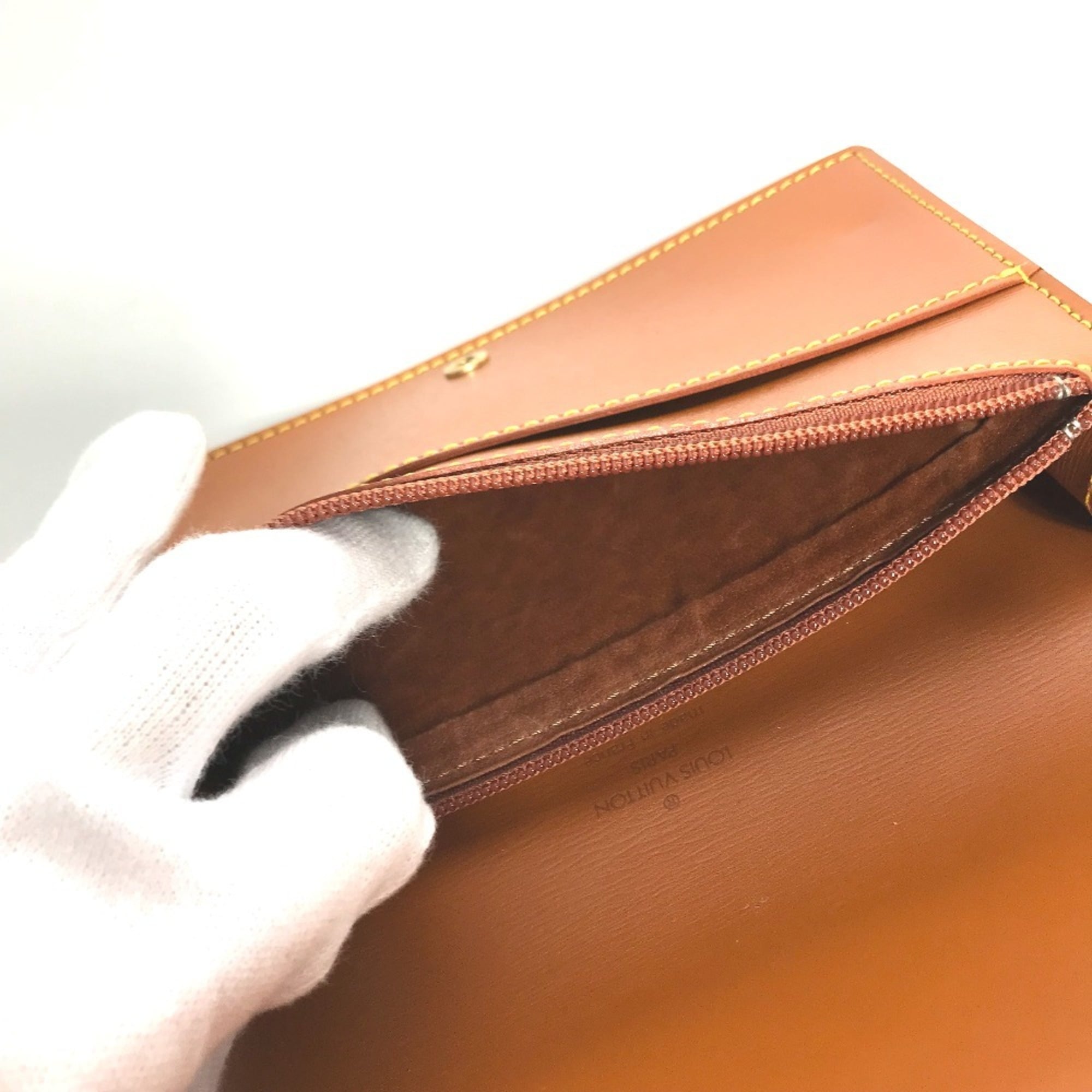 Louis Vuitton Brown Kenyan Brown Epi Leather Pouch (Pre-Owned)