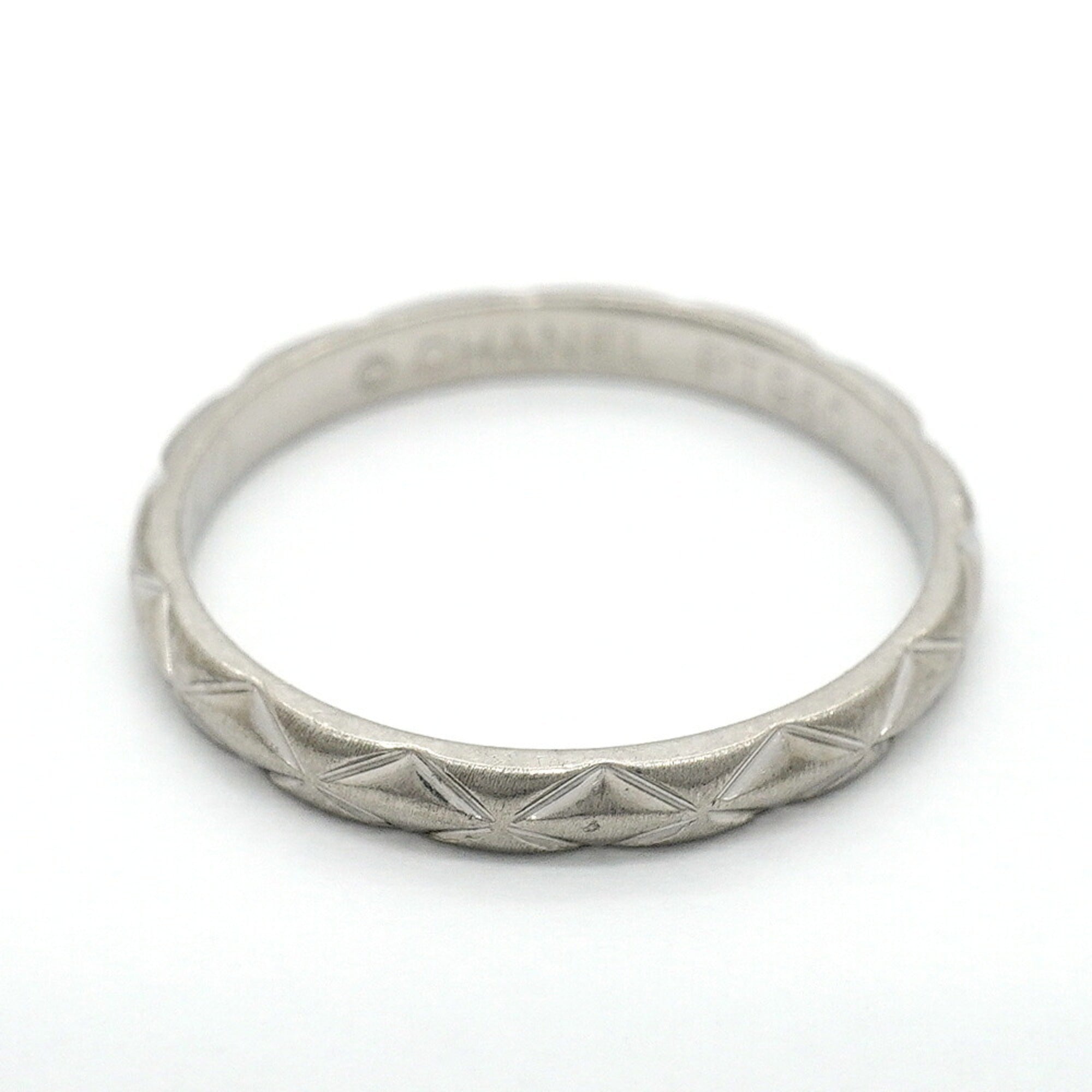 Chanel Platinum 950 Band Ring (Pre-Owned)