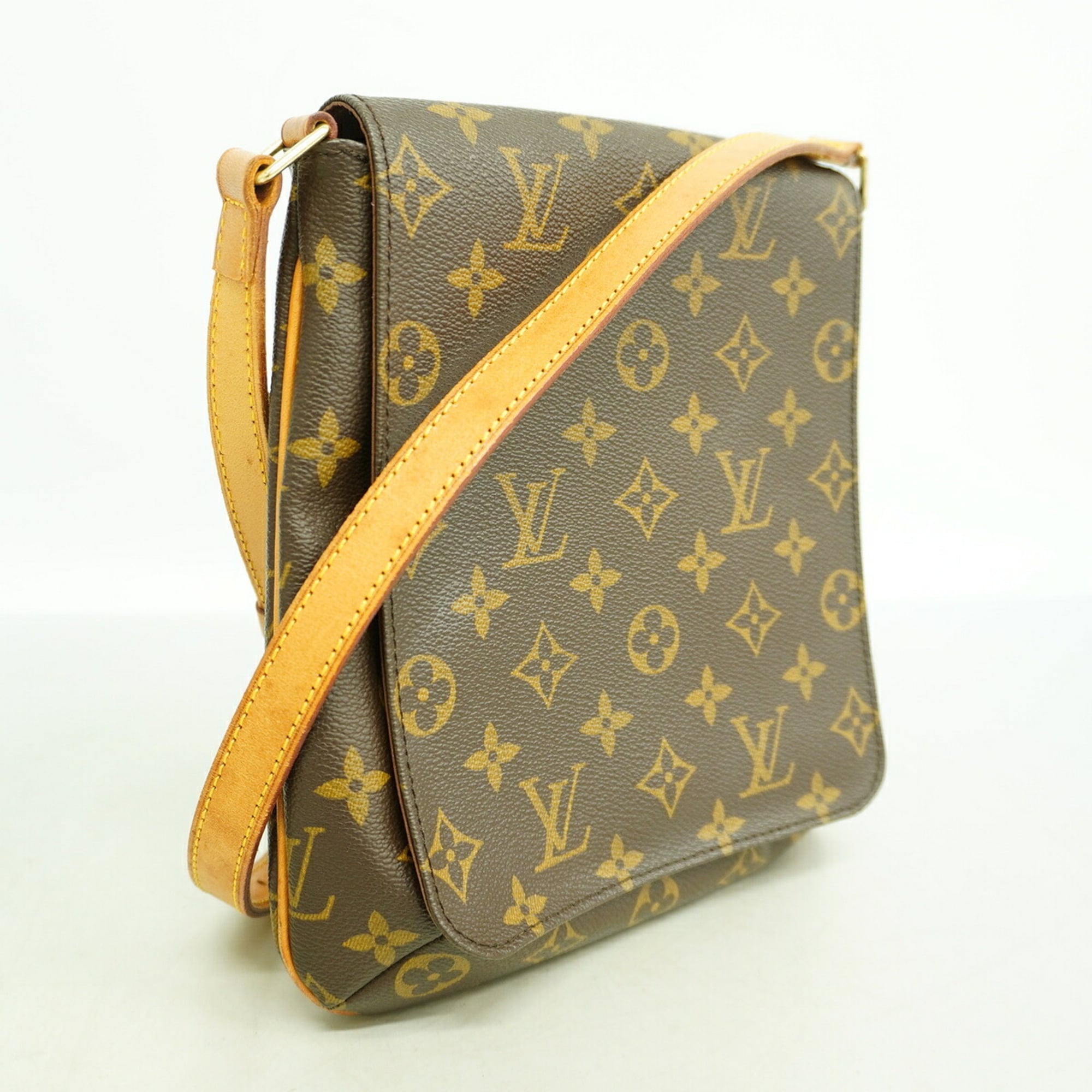 Louis Vuitton Brown Shoulder Bag (Pre-Owned)