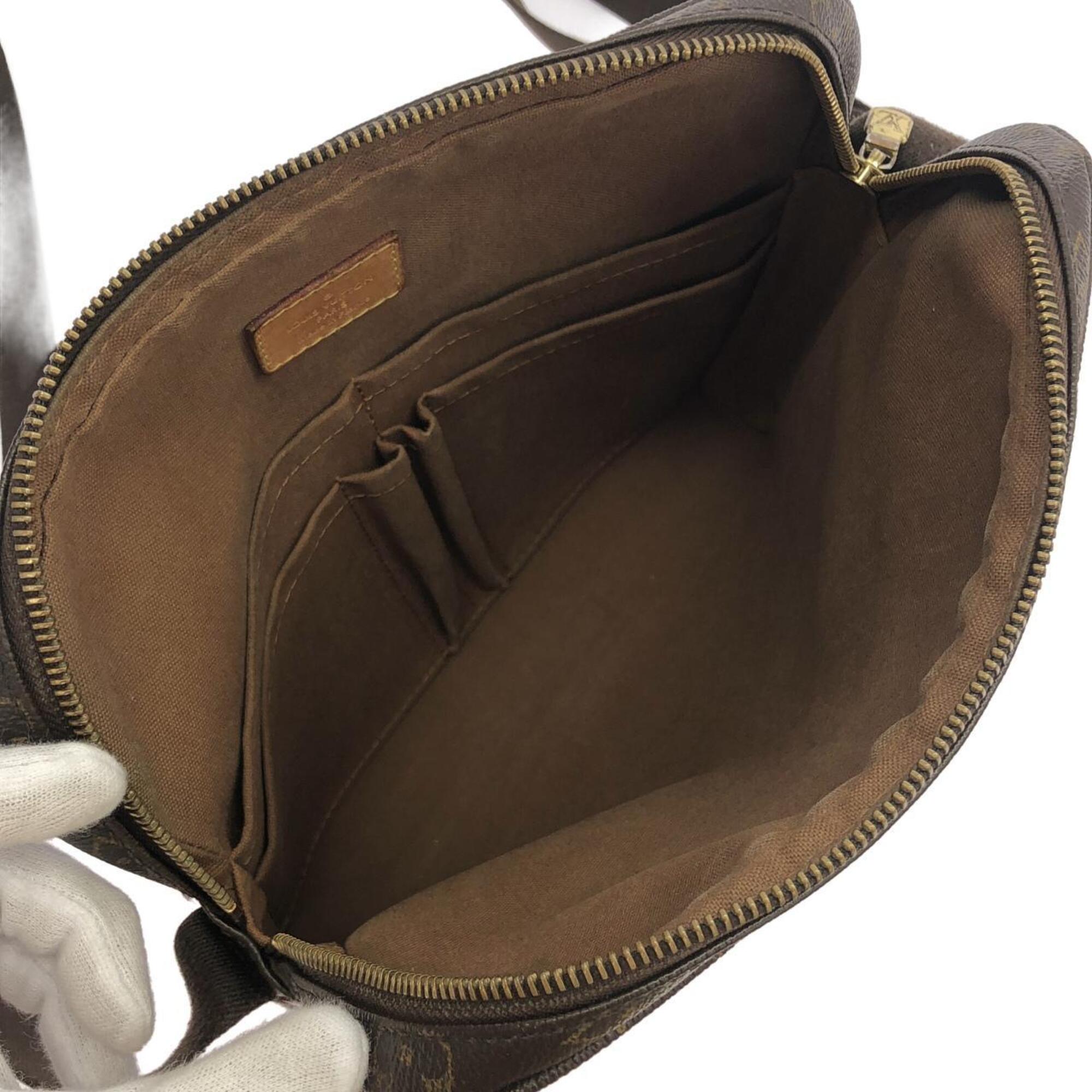 Louis Vuitton Marron Coated Canvas Shoulder Bag (Pre-Owned)