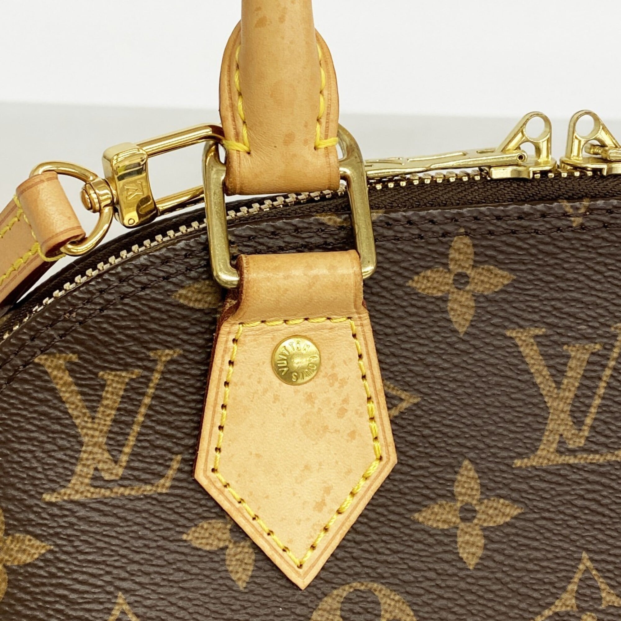 Louis Vuitton Brown Handbag (Pre-Owned)