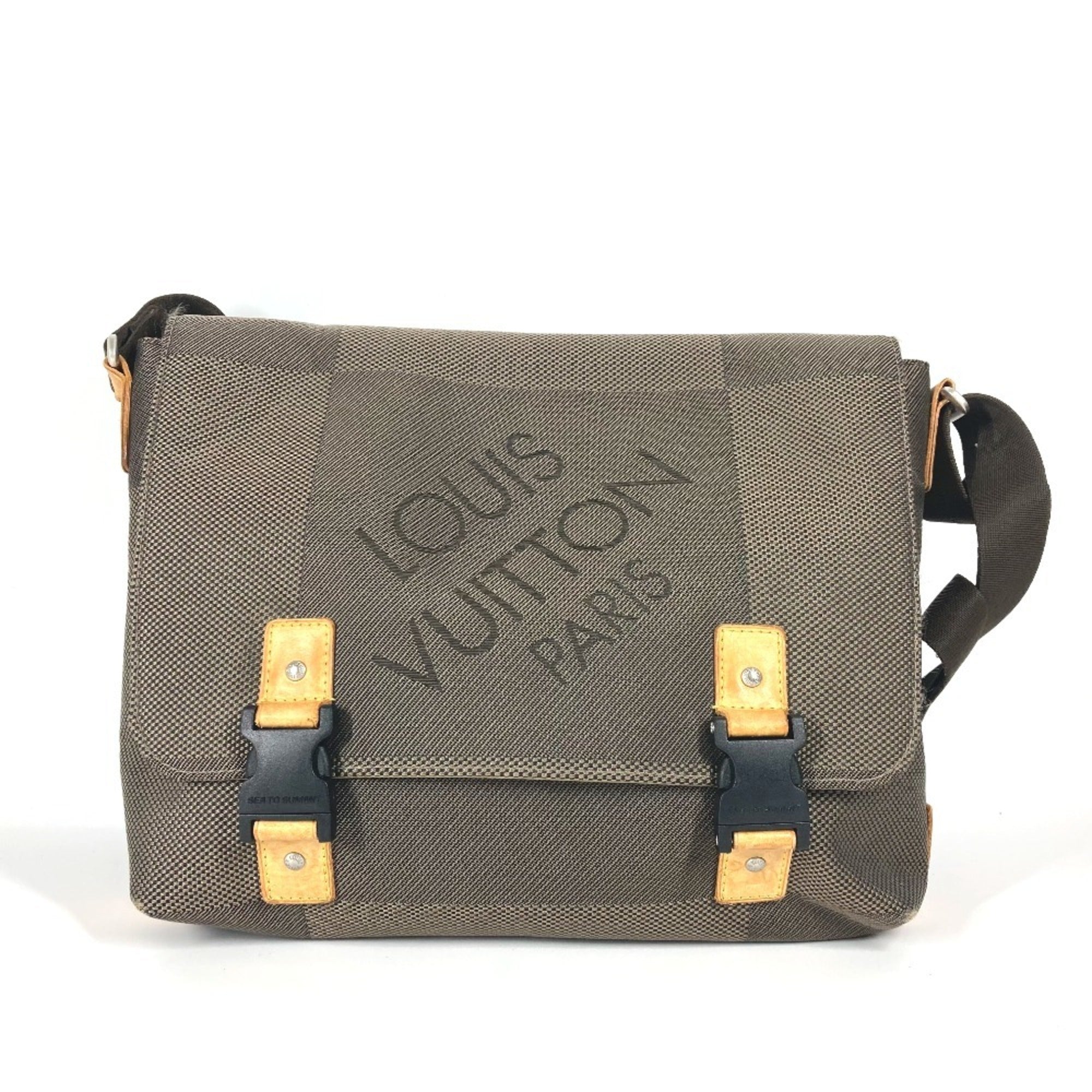 Louis Vuitton Earth Khaki Damier Geant Messenger Bag Shoulder Bag (Pre-Owned)