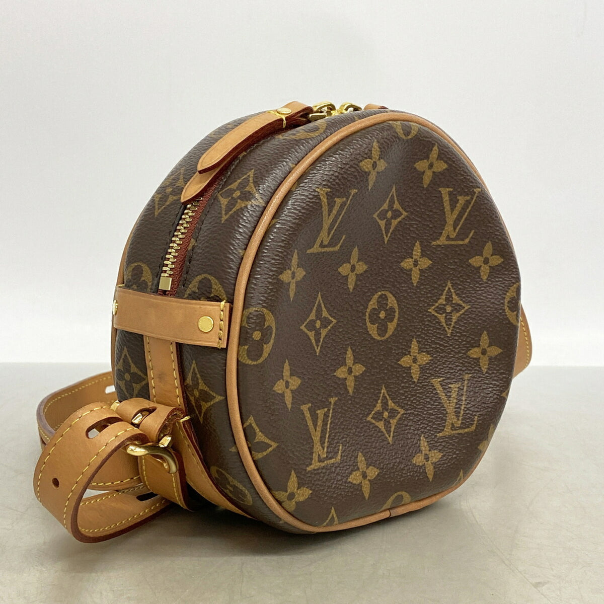Louis Vuitton Brown Shoulder Bag (Pre-Owned)