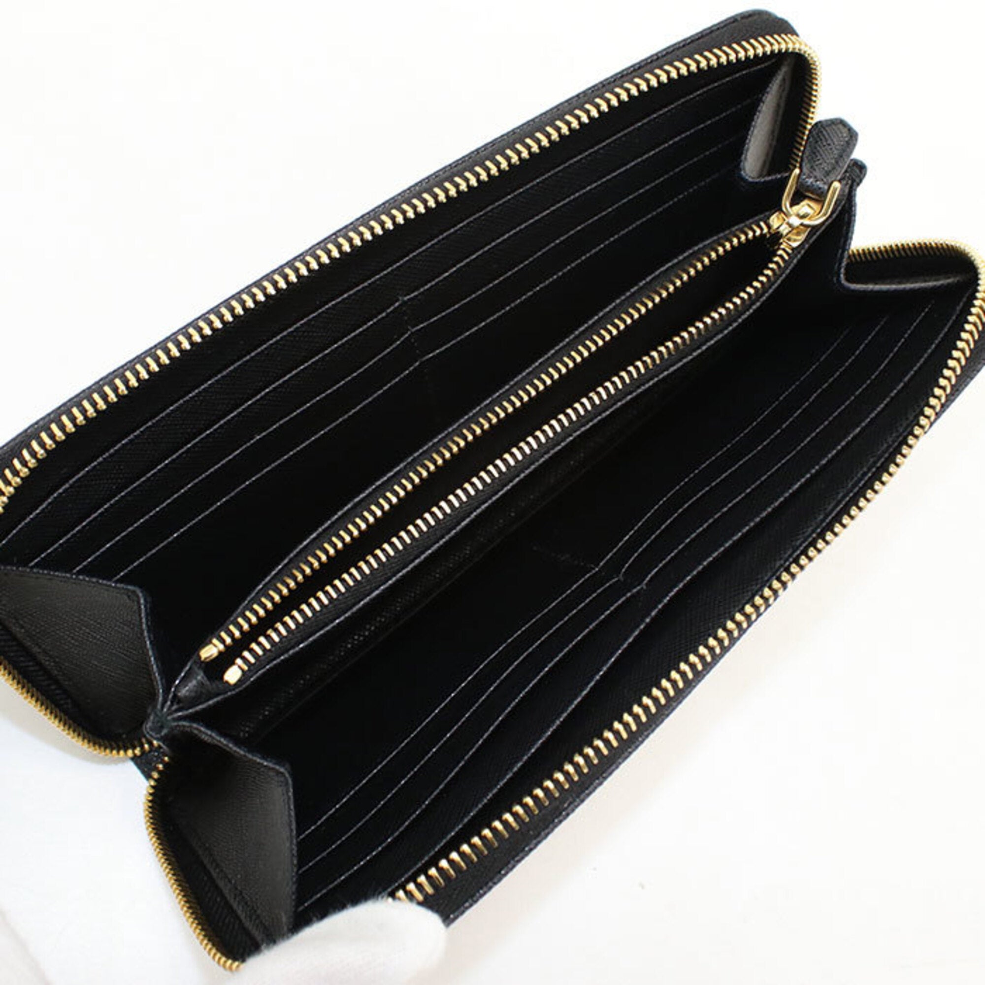 Prada Black Leather Long Wallet (Bi-Fold) (Pre-Owned)