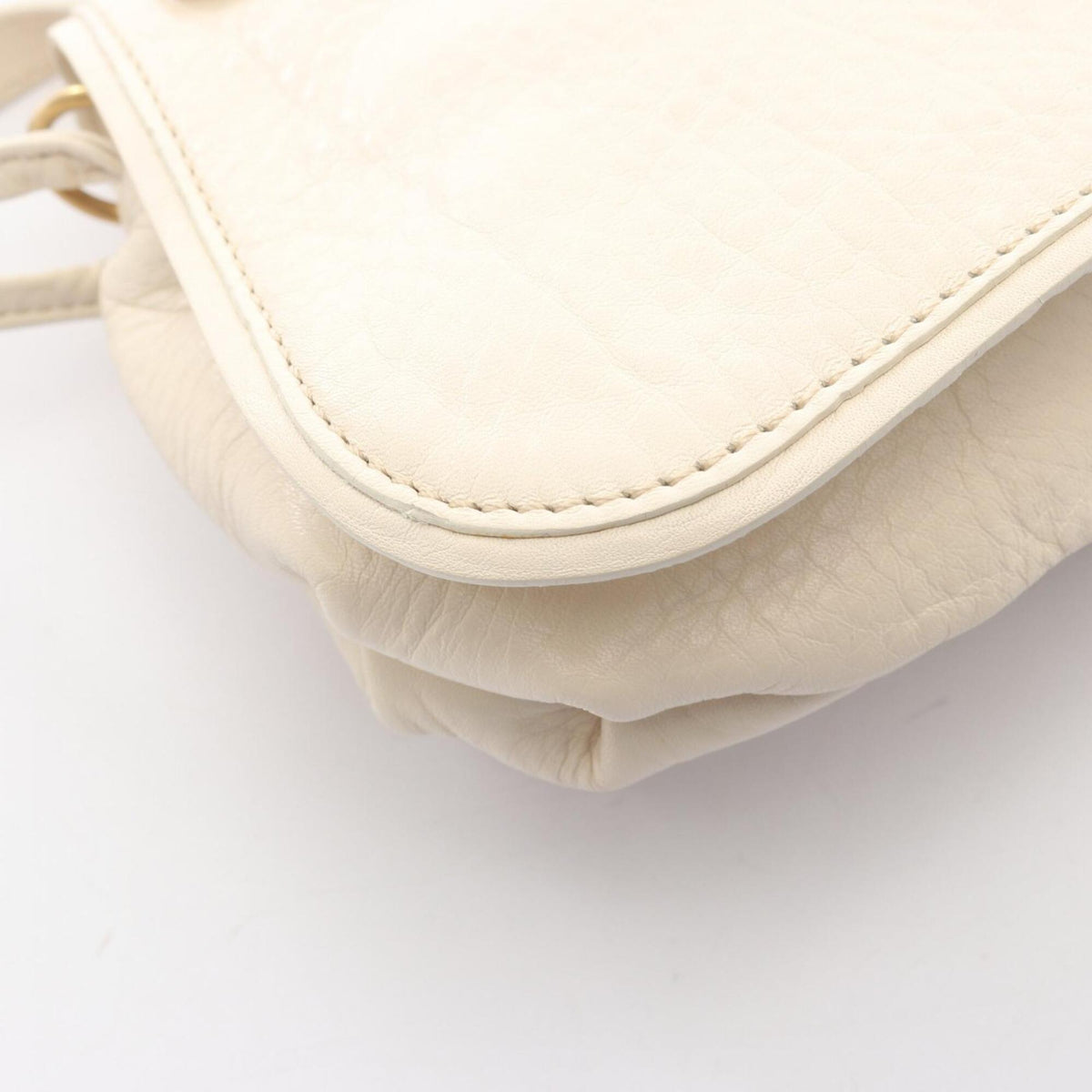 Salvatore Ferragamo Ivory Leather Handbag Shoulder Bag (Pre-Owned)