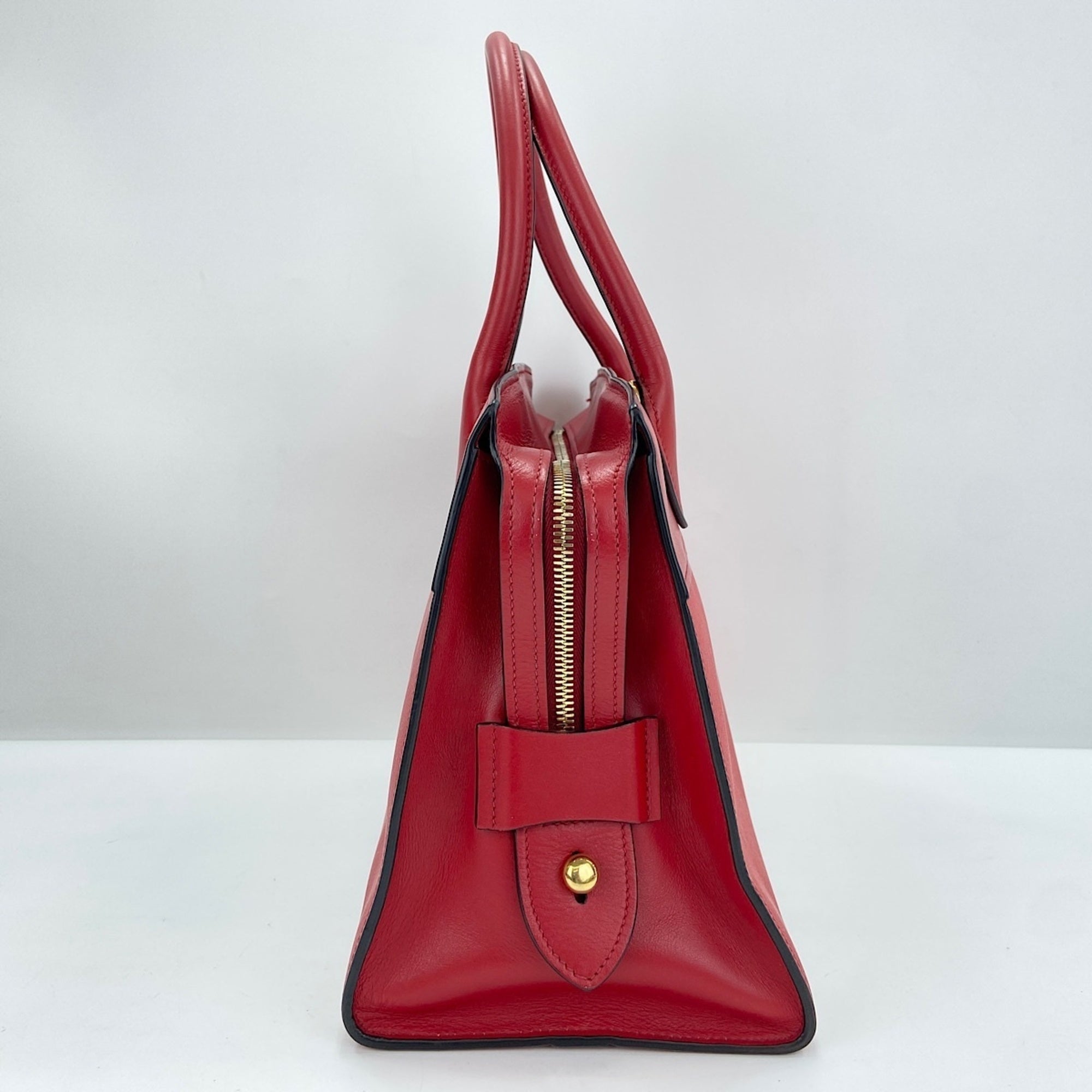 Prada Red Color Leather Handbag (Pre-Owned)