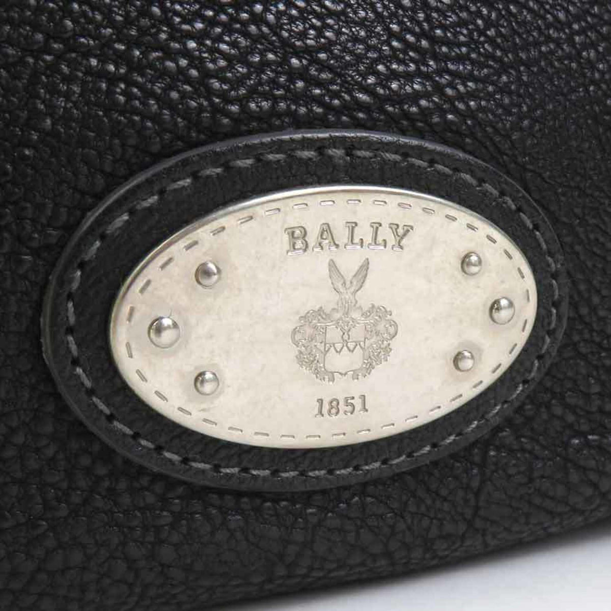 Bally Black Leather Shoulder Bag (Pre-Owned)