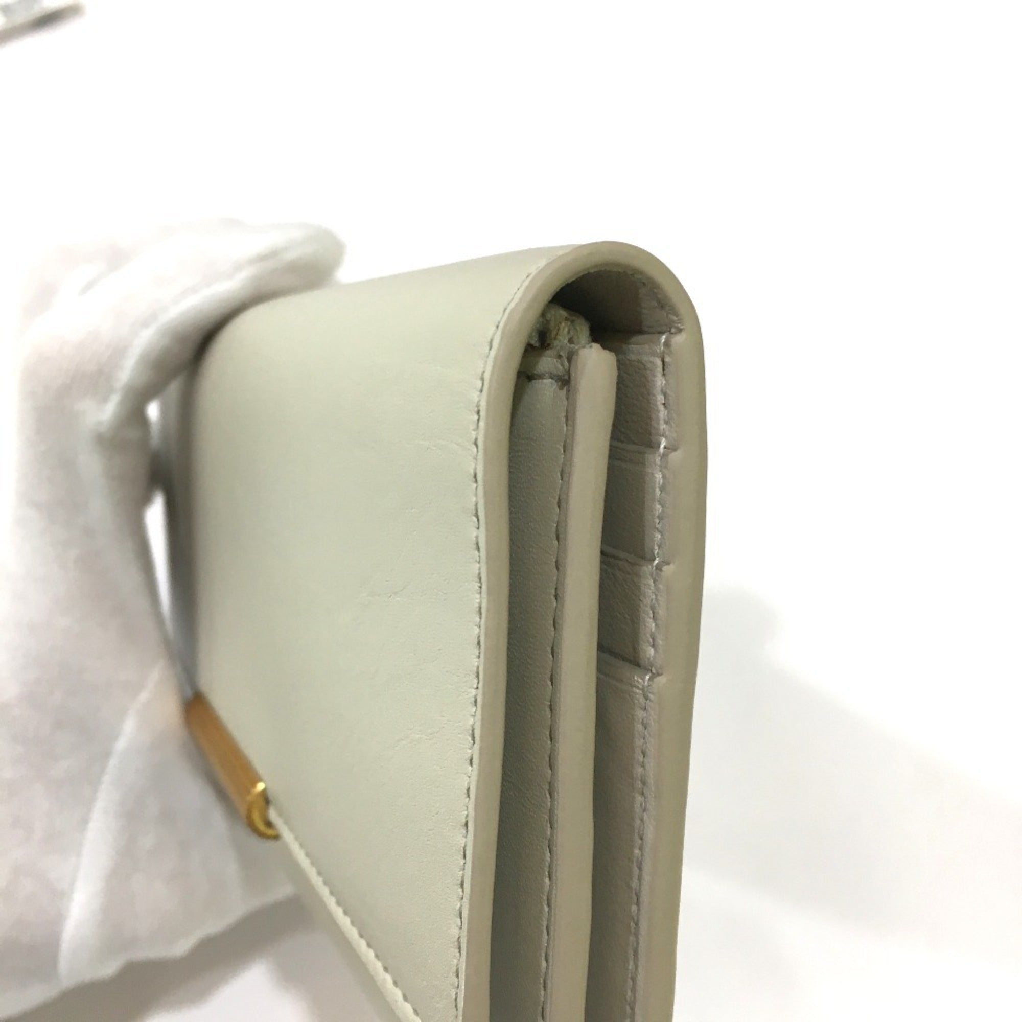 Bottega Veneta Off-White Leather Long Wallet (Tri-Fold) (Pre-Owned)
